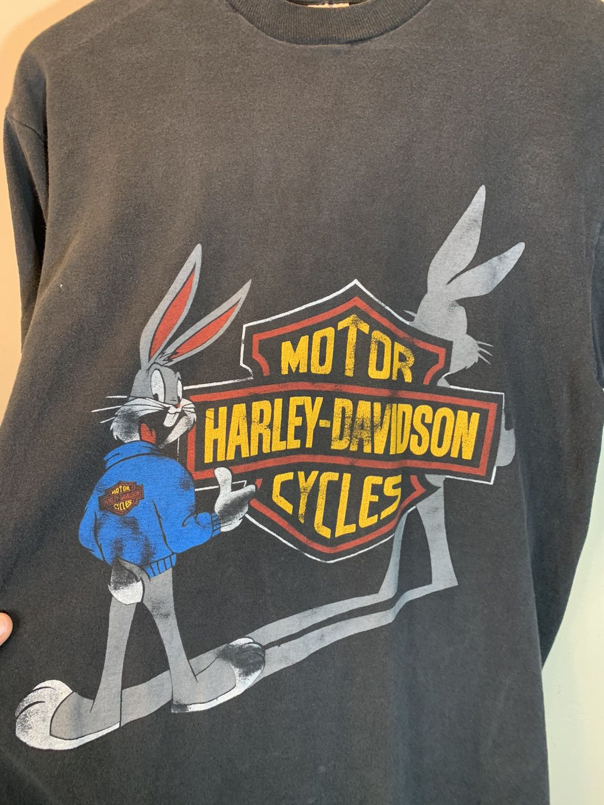 Harley Davidson × Vintage × Warner Bros *RARE* Vintage 80’s Harley Davidson Bugs Bunny Looney Shirt Size US L / EU 52-54 / 3 - 2 Thumbnail