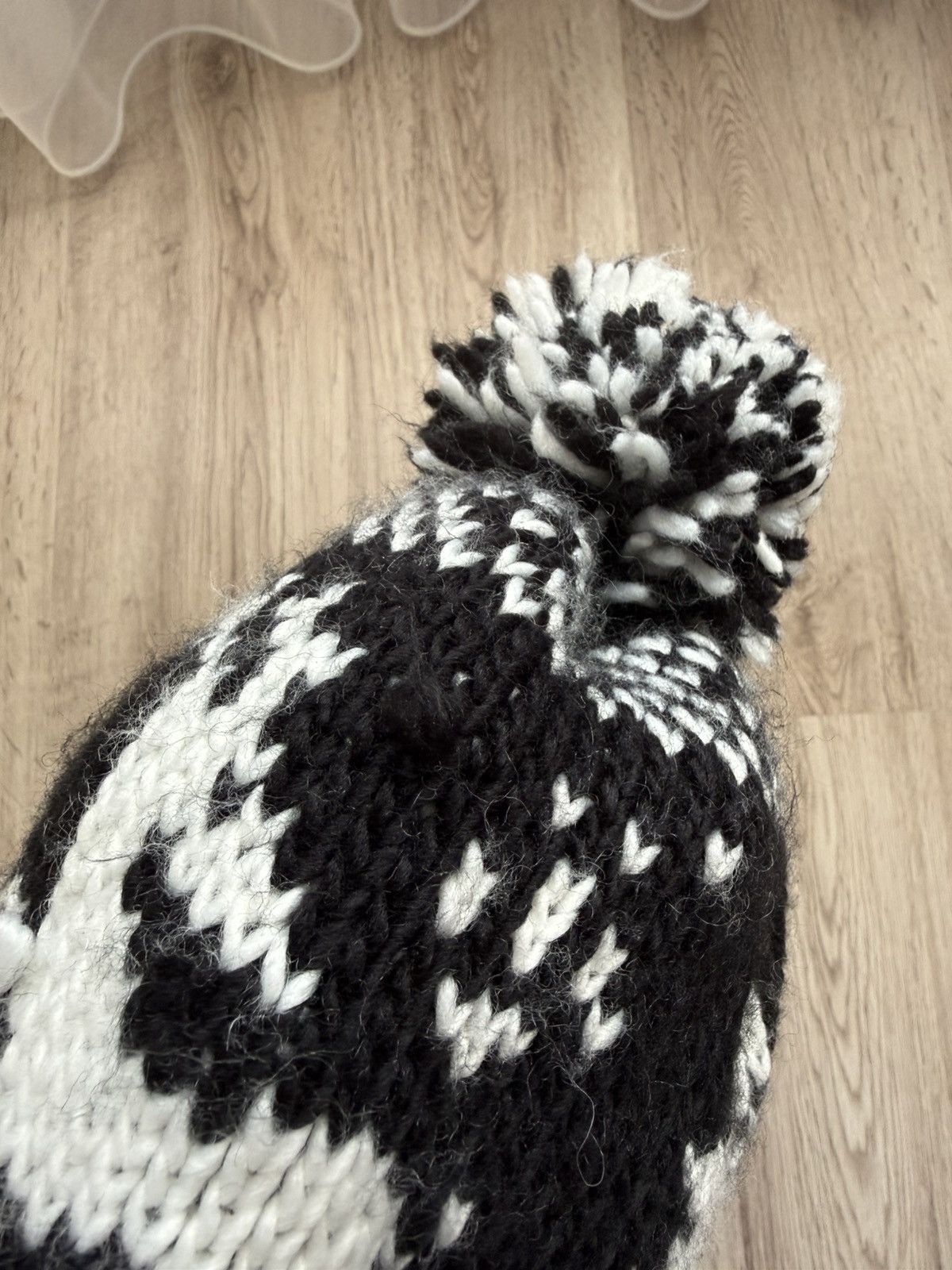 Moncler Moncler Logo Jacquard Pom Pom Hat Black White Wool Blend Size ONE SIZE - 7 Thumbnail