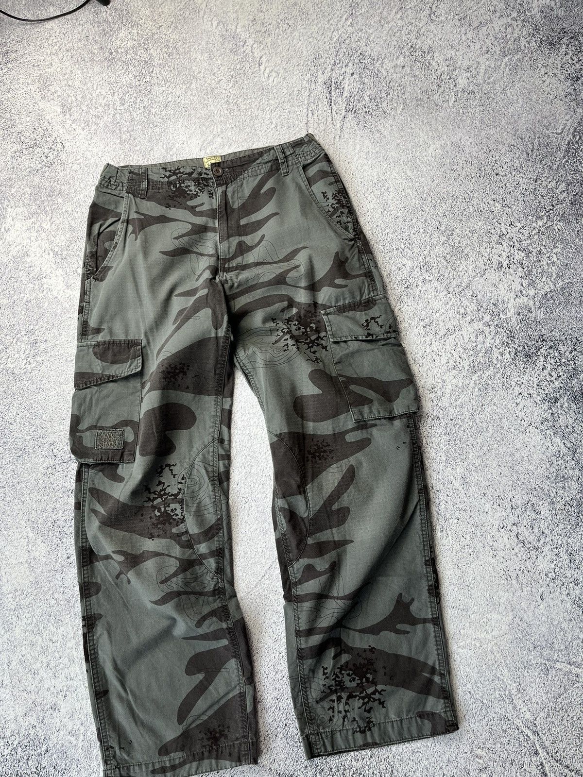 Japanese Brand RARE VINTAGE FADED STREETWEAR CAMO CARGO PANTS Y2K Size US 32 / EU 48 - 3 Thumbnail