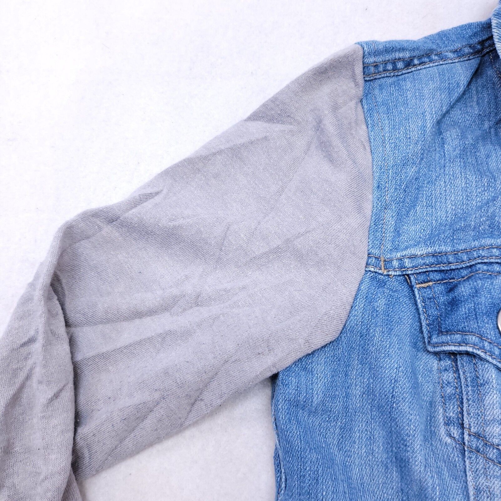 Guess Guess Button Up Casual Jean Jacket Womens Size Small S Blue Size S / US 4 / IT 40 - 4 Thumbnail