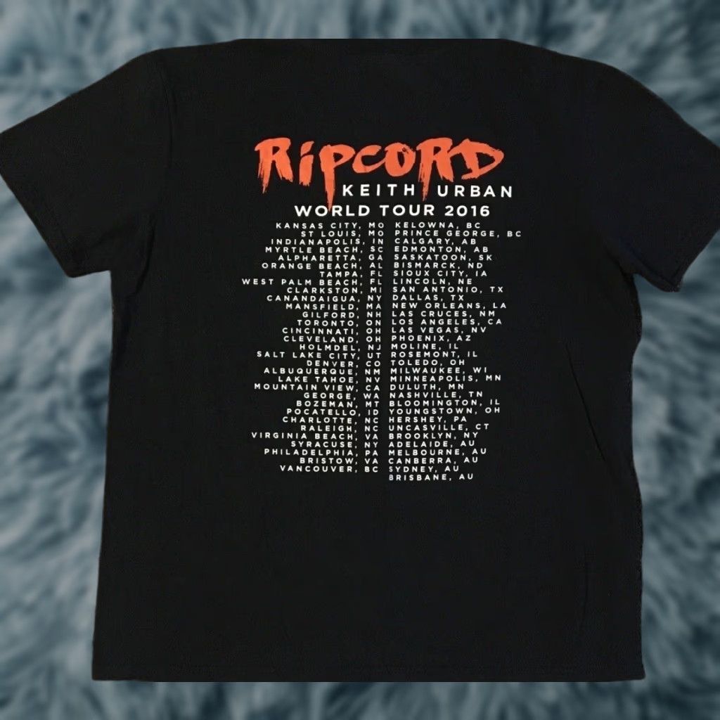 Vintage Keith Urban 2016 Tour Shirt M Tim McGraw Concert Jason Aldean Rock Grunge Y2K Shirt Mens Black Concert Vintage Band 70s 80s 90s Jeans? Size US M / EU 48-50 / 2 - 1 Thumbnail