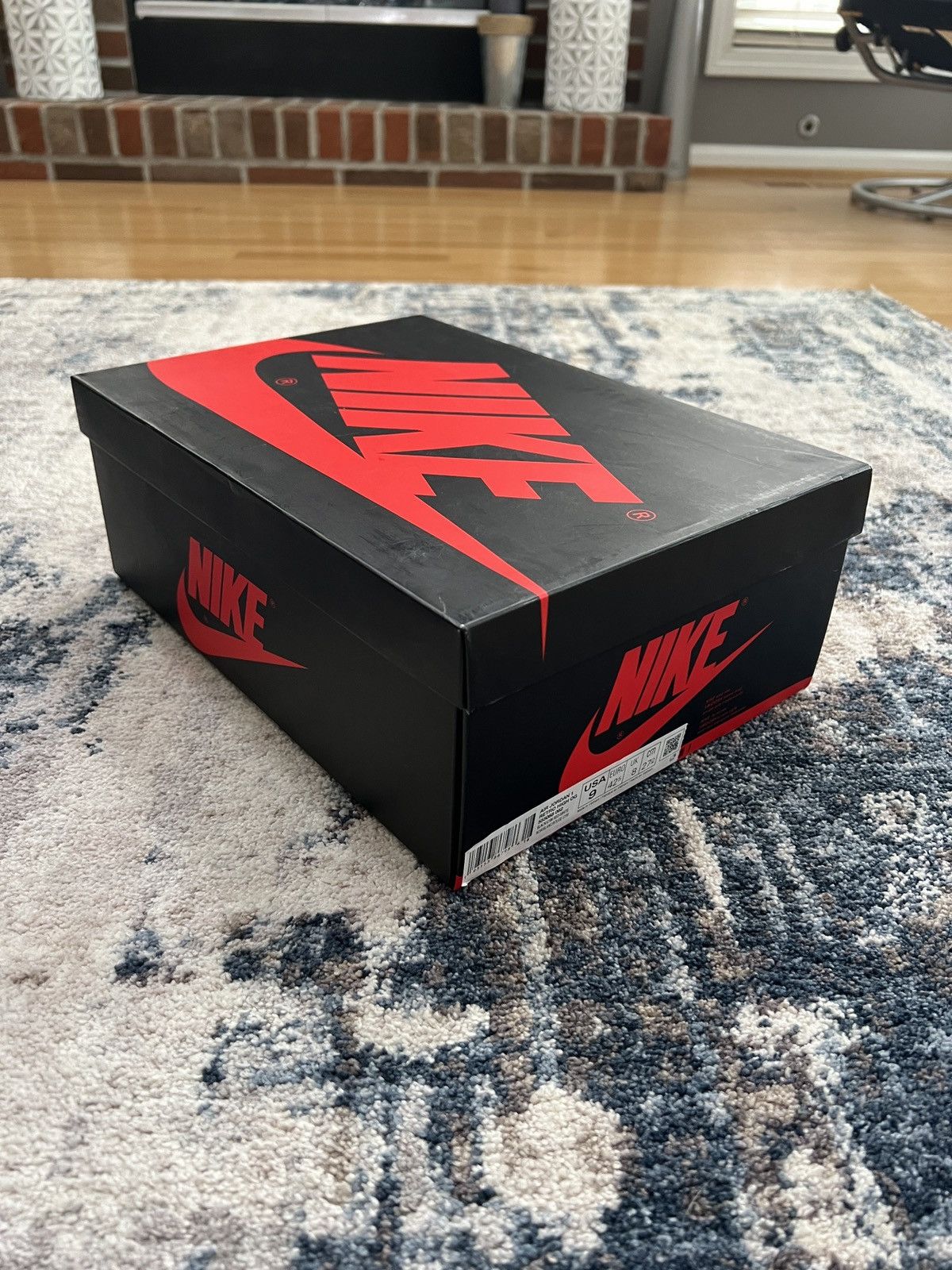 Jordan Brand Nike Air Jordan Retro 1 High OG Bloodline Size US 9 / EU 42 - 9 Thumbnail