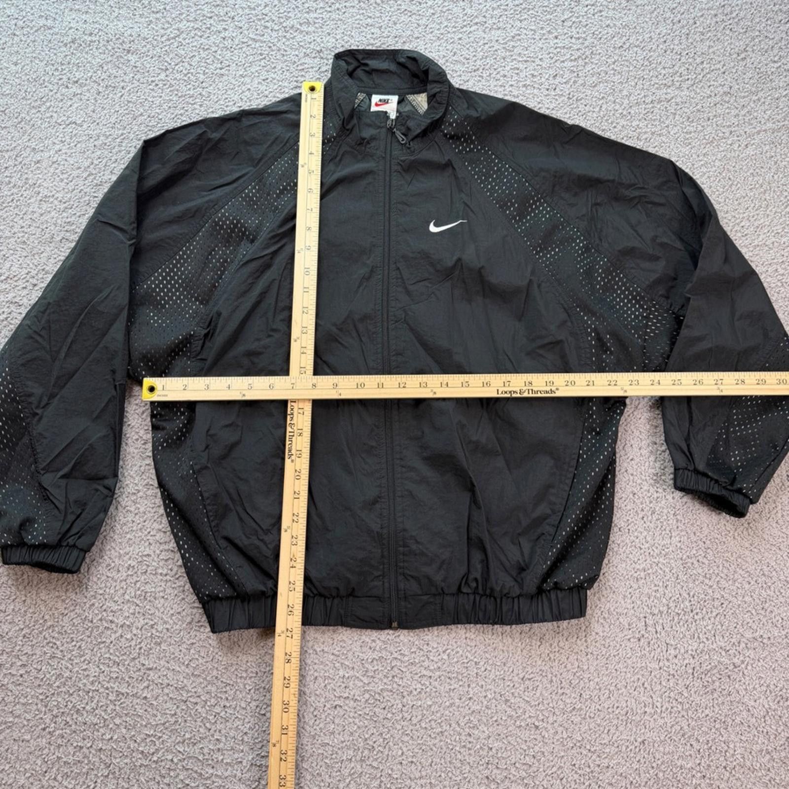 Nike Vintage 2000s Nike Windbreaker Jacket Black Mesh Panel Men L Size US L / EU 52-54 / 3 - 4 Thumbnail
