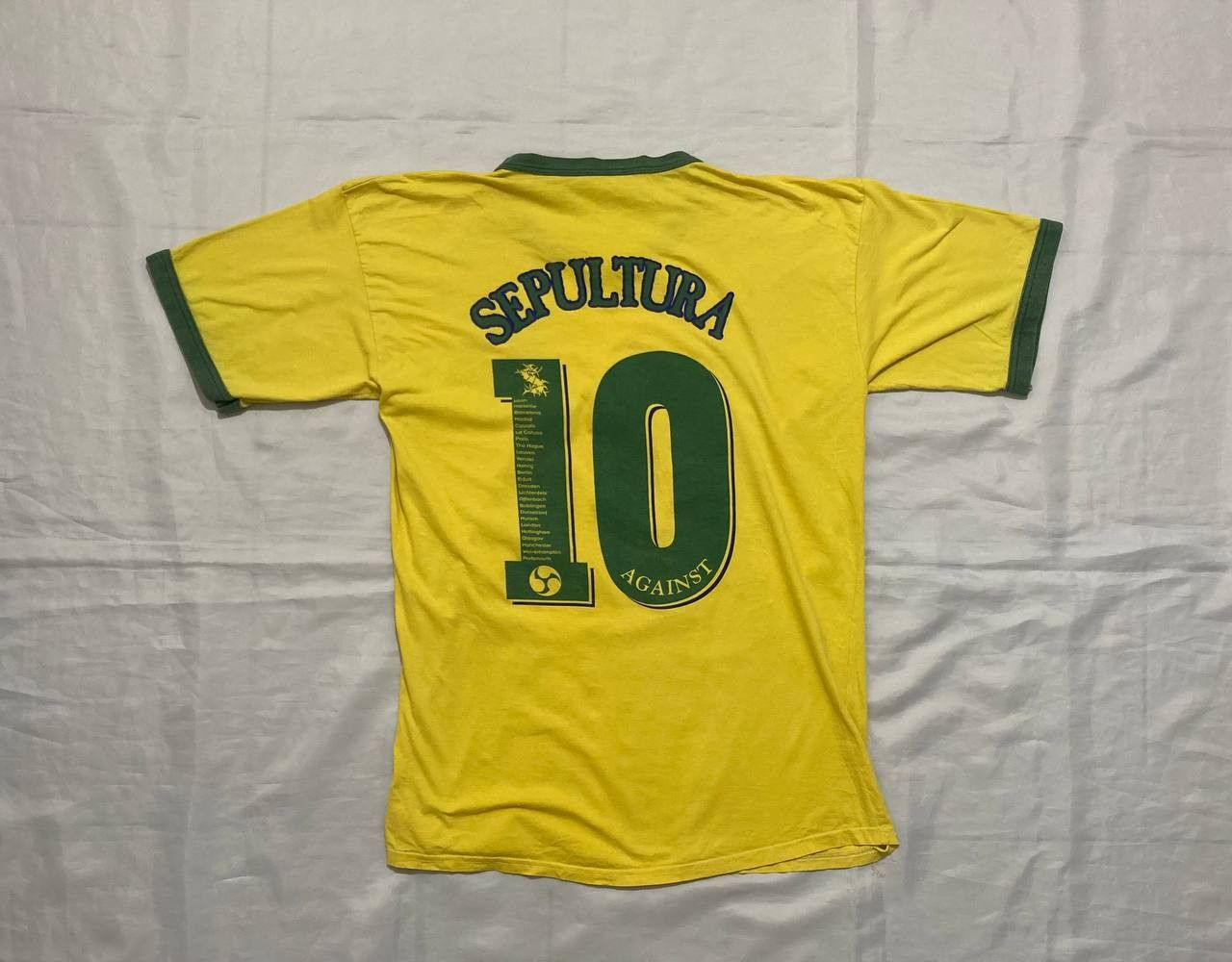 Band Tees Vintage t-shirt Sepultura Brazil 90s metal rock Size US XL / EU 56 / 4 - 4 Thumbnail