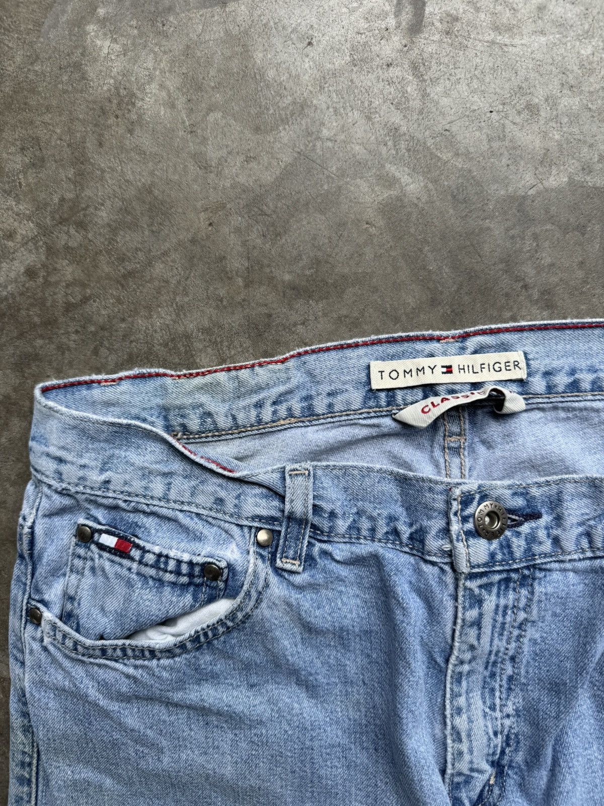Tommy Hilfiger × Vintage Vintage 90’s/Y2K Tommy Hilfiger Baggy Denim Size US 30 / EU 46 - 4 Thumbnail