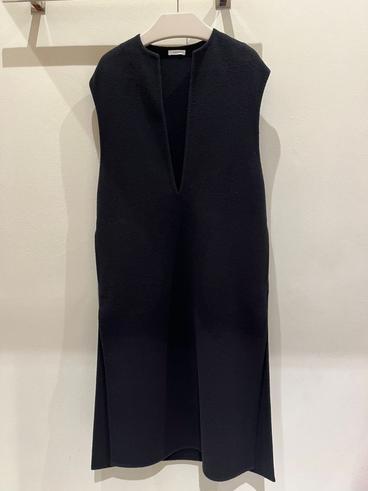 Salvatore Ferragamo o1s1rm1224 Dress in Black Size L / US 10 / IT 46 - 1 Preview