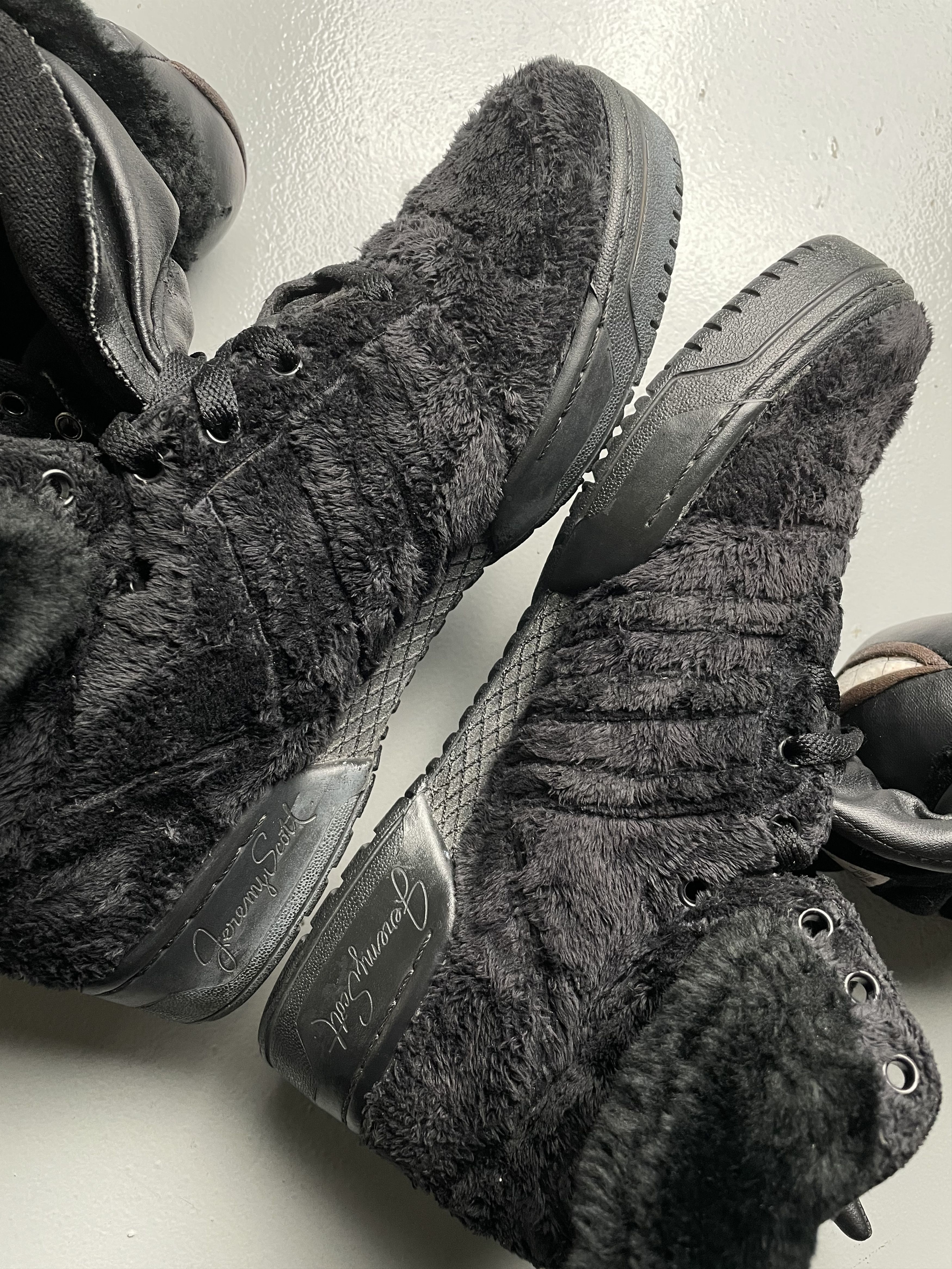 Adidas × Jeremy Scott adidas Originals by Jeremy Scott S/S 2012 JS Gorilla Size US 9 / EU 42 - 14 Thumbnail