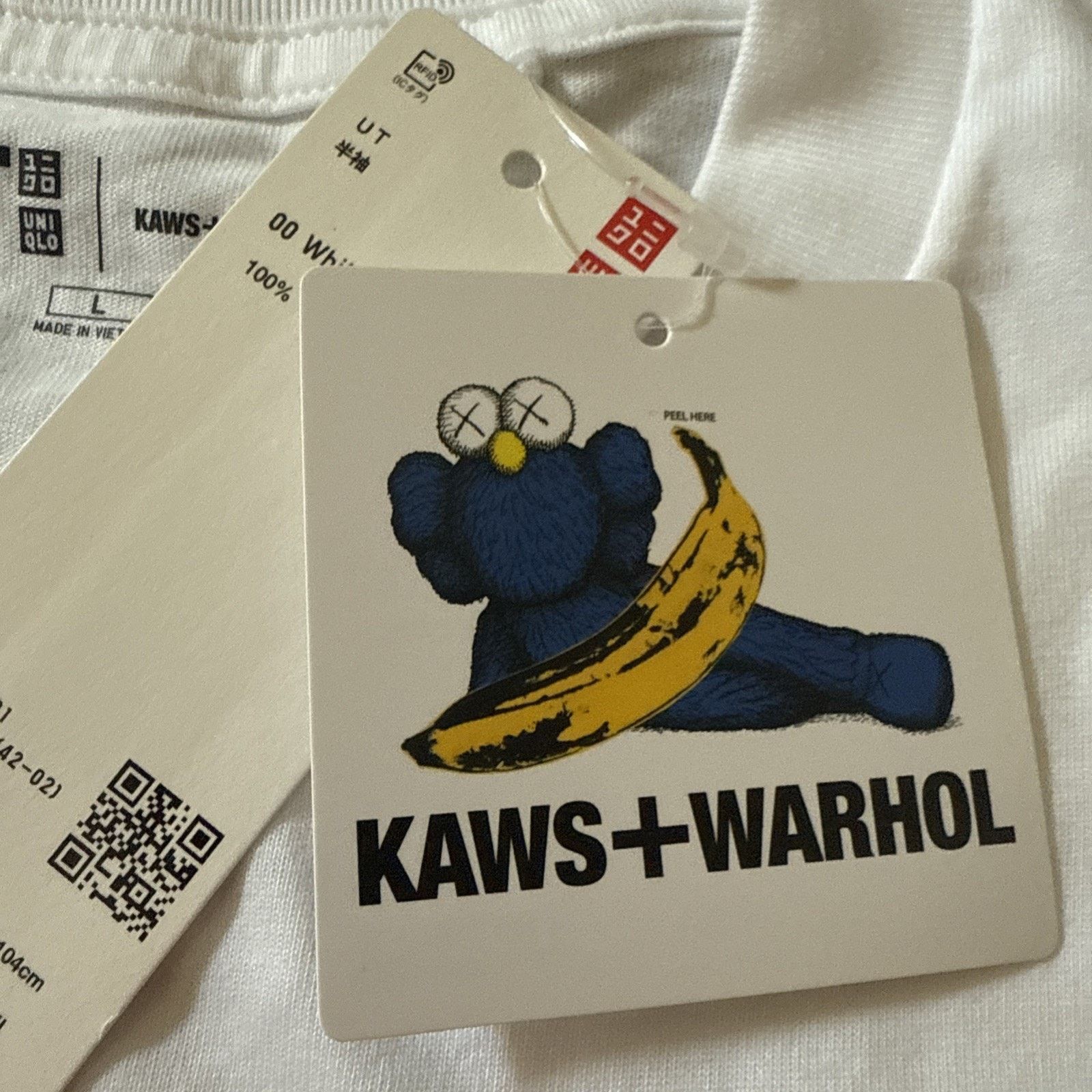Kaws KAWS x Uniqlo UT Graphic T-shirt Lg Andy Warhol Collab RARE Size US L / EU 52-54 / 3 - 5 Thumbnail