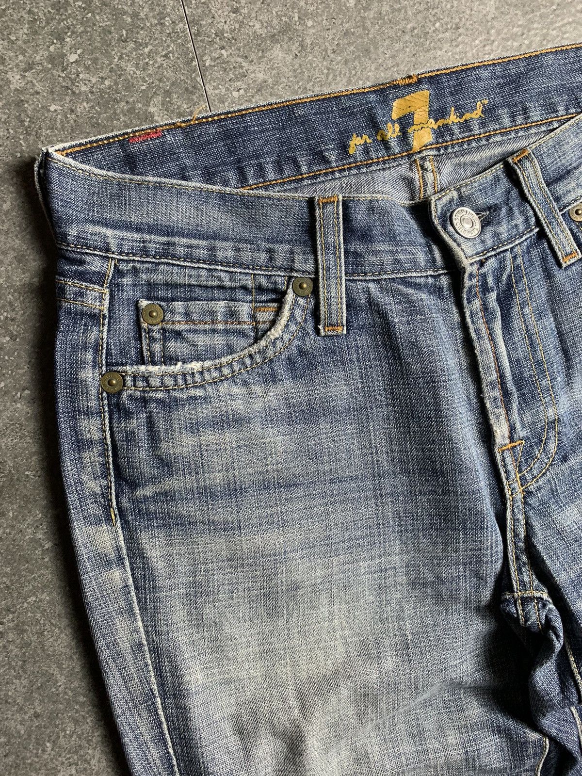 If Six Was Nine × Japanese Brand × Le Grande Bleu (L.G.B.) 2000s For All 7 Man Kind Flared Jeans Size US 27 - 5 Thumbnail