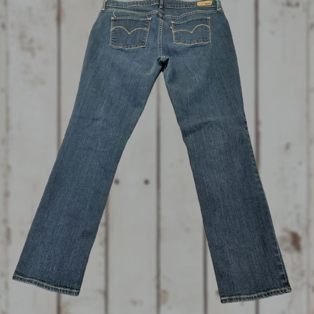 Levi's Levi’s Jeans Women 14/32 Slim Leg Blue Denim 5-Pocket Classic Rise Stretch Medium Wash Denim Jeans - Regular Size Type Size 36" / US 14 / IT 50 - 1 Thumbnail