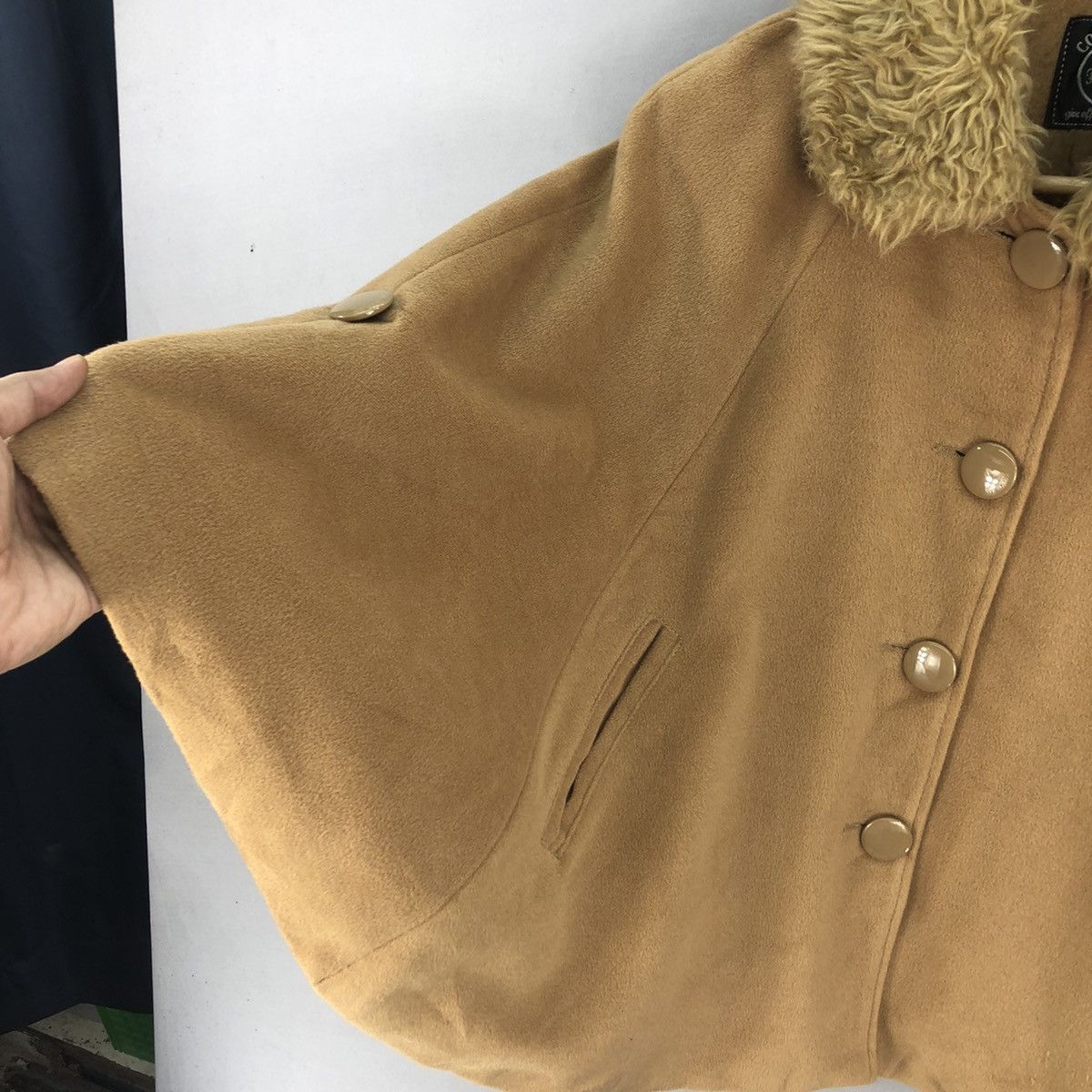 Japanese Brand Cornflake Freedom Faux Fur Cape Size M / US 6-8 / IT 42-44 - 5 Thumbnail