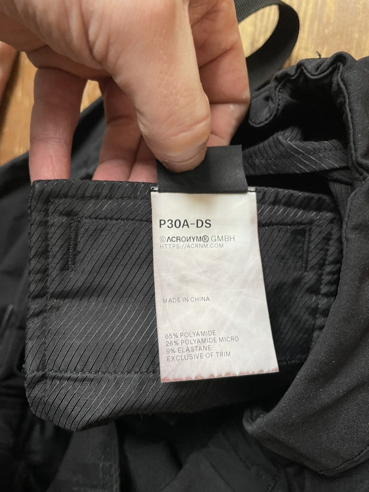 Acronym Acronym P30A-DS Size US 32 / EU 48 - 7 Thumbnail