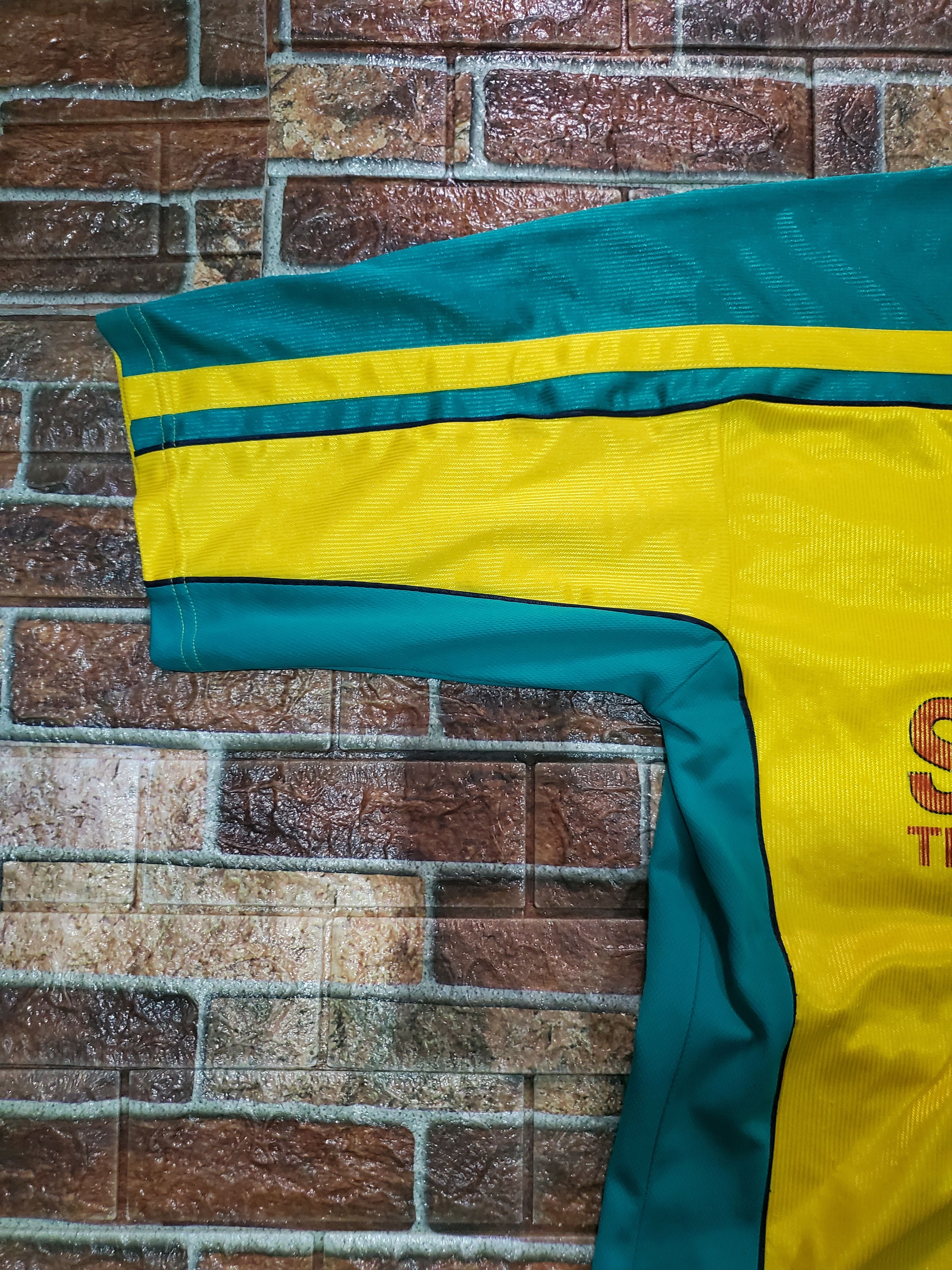 Le Coq Sportif vintage fc Nantes 2000 - 2001 champion de france jersey Size US XL / EU 56 / 4 - 6 Thumbnail