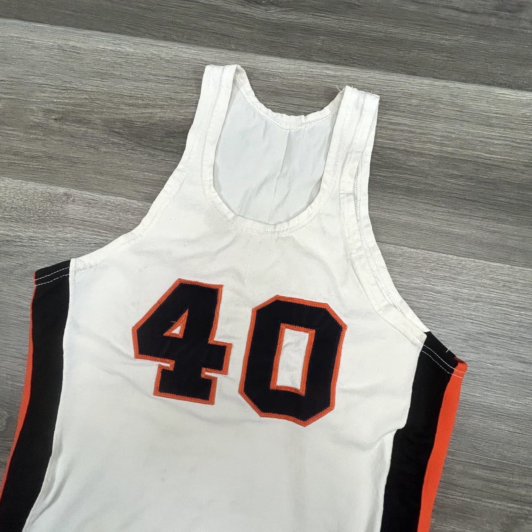 Vintage TRUE VINTAGE 60s Sand-Knit Mens Basketball Jersey Tank White 40 Jersey M Regular Sleeveless Athletic Pullover Size US M / EU 48-50 / 2 - 5 Thumbnail