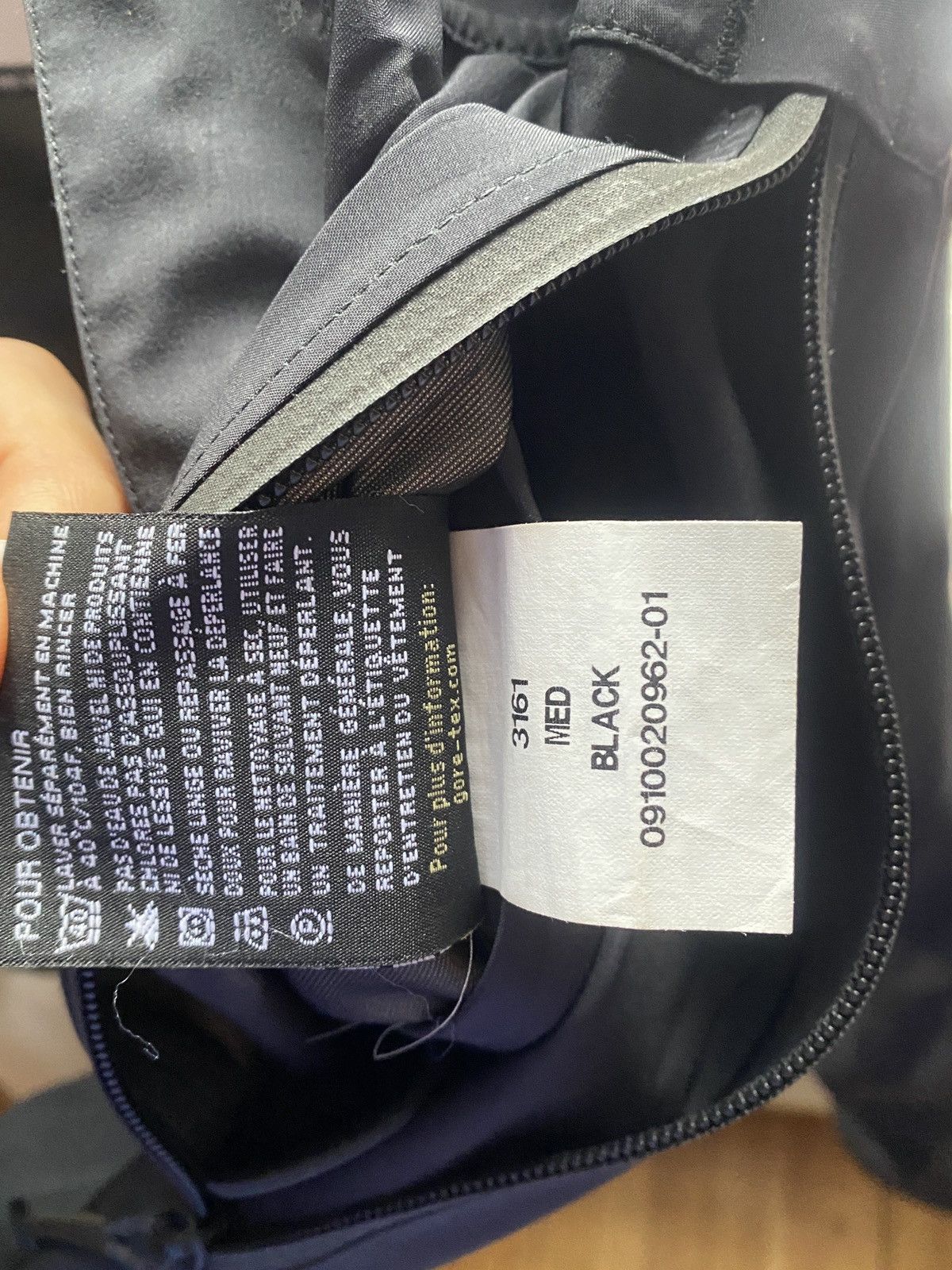 Arc'teryx LEAF Alpha Gen 1 Size US M / EU 48-50 / 2 - 9 Thumbnail
