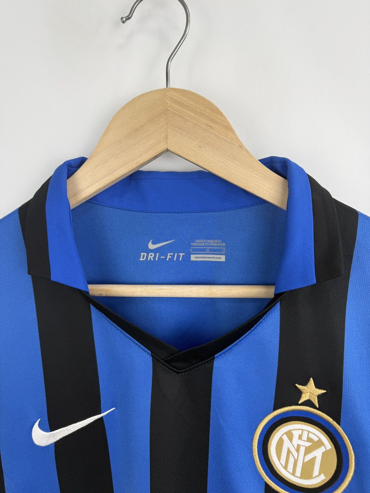 Nike 🇮🇹 2016 Nike Inter Milan Soccer Jersey Home Shirt Soccer Size US L / EU 52-54 / 3 - 7 Thumbnail