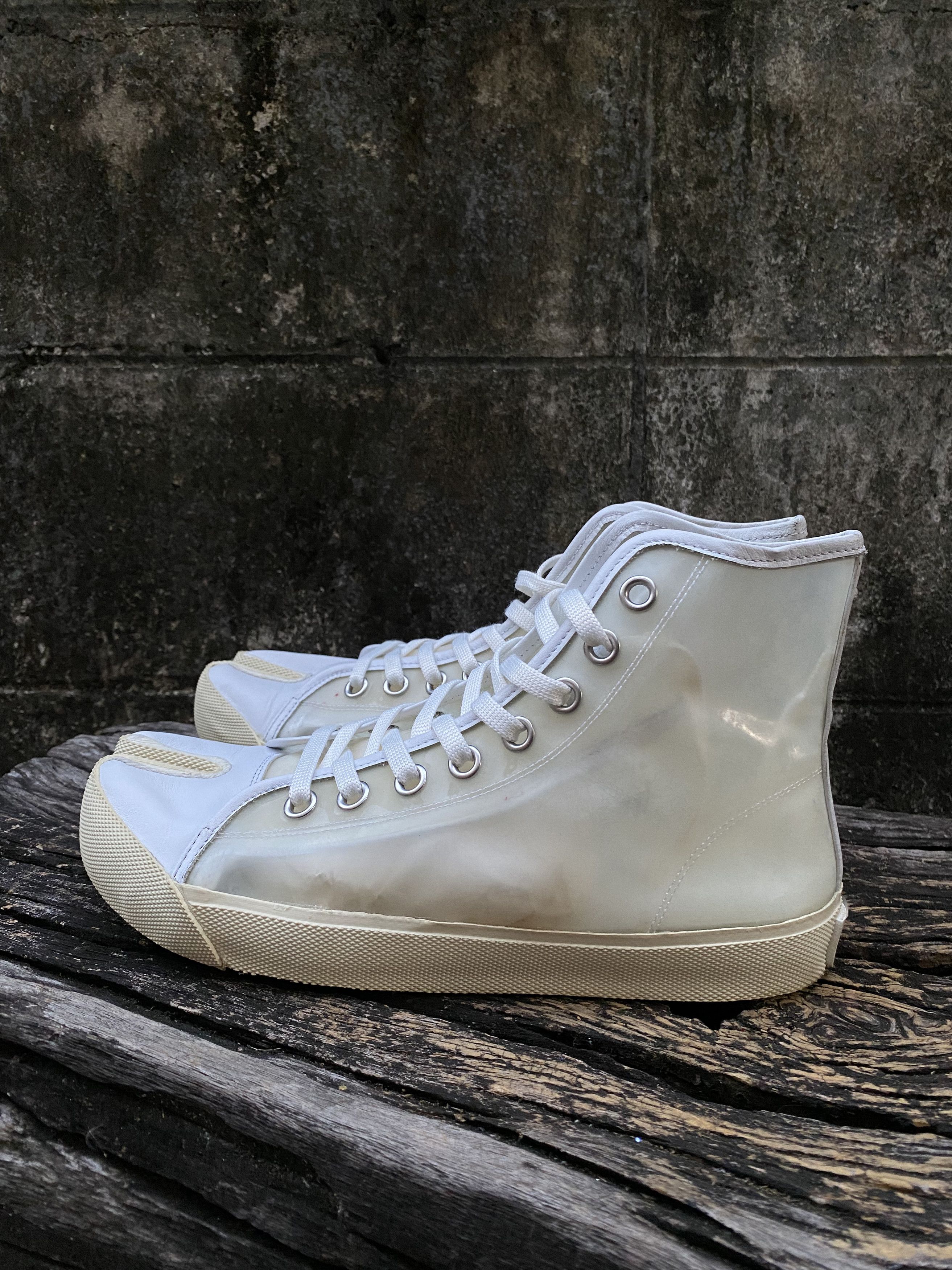Maison Margiela Maison Margiela Tabi Transparent Hi Top Sneakers 39 Size US 9 / IT 39 - 2 Thumbnail