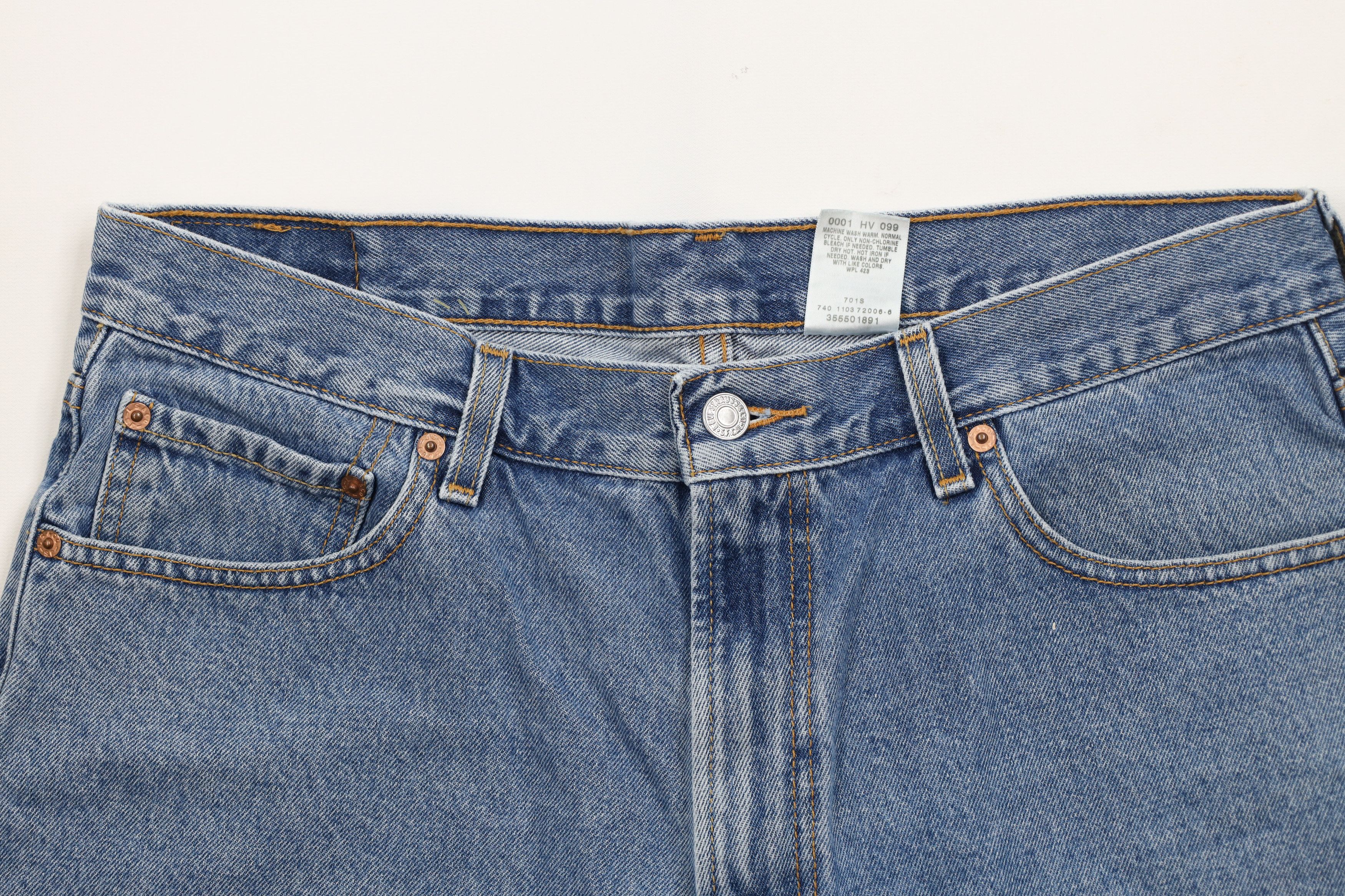 Levi's Vintage Y2K 2003 Levis 550 Fit Denim Jeans Shorts Jorts Size US 36 / EU 52 - 2 Thumbnail