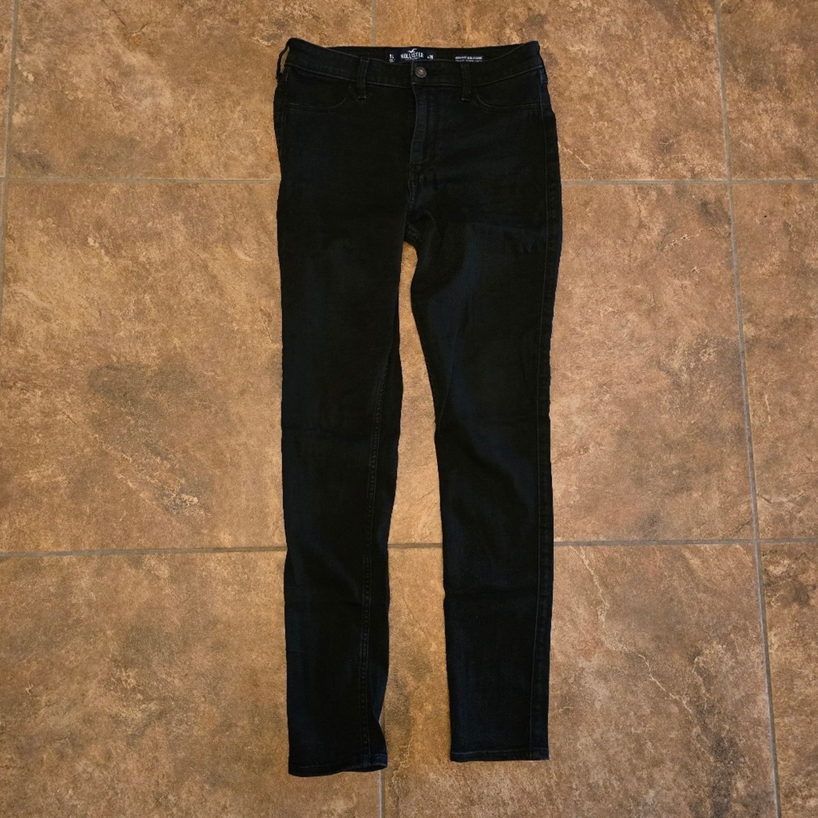 Hollister Black Classic | HOLLISTER | High Rise Jean Size 29" - 1 Thumbnail