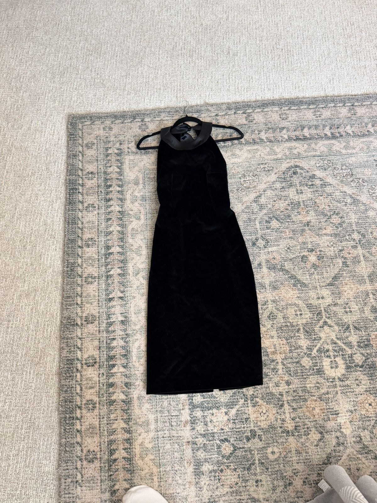 Tara Jarmon Tara Jarmon 90s black velvet open back halter mini dress Size S / US 4 / IT 40 - 18 Thumbnail