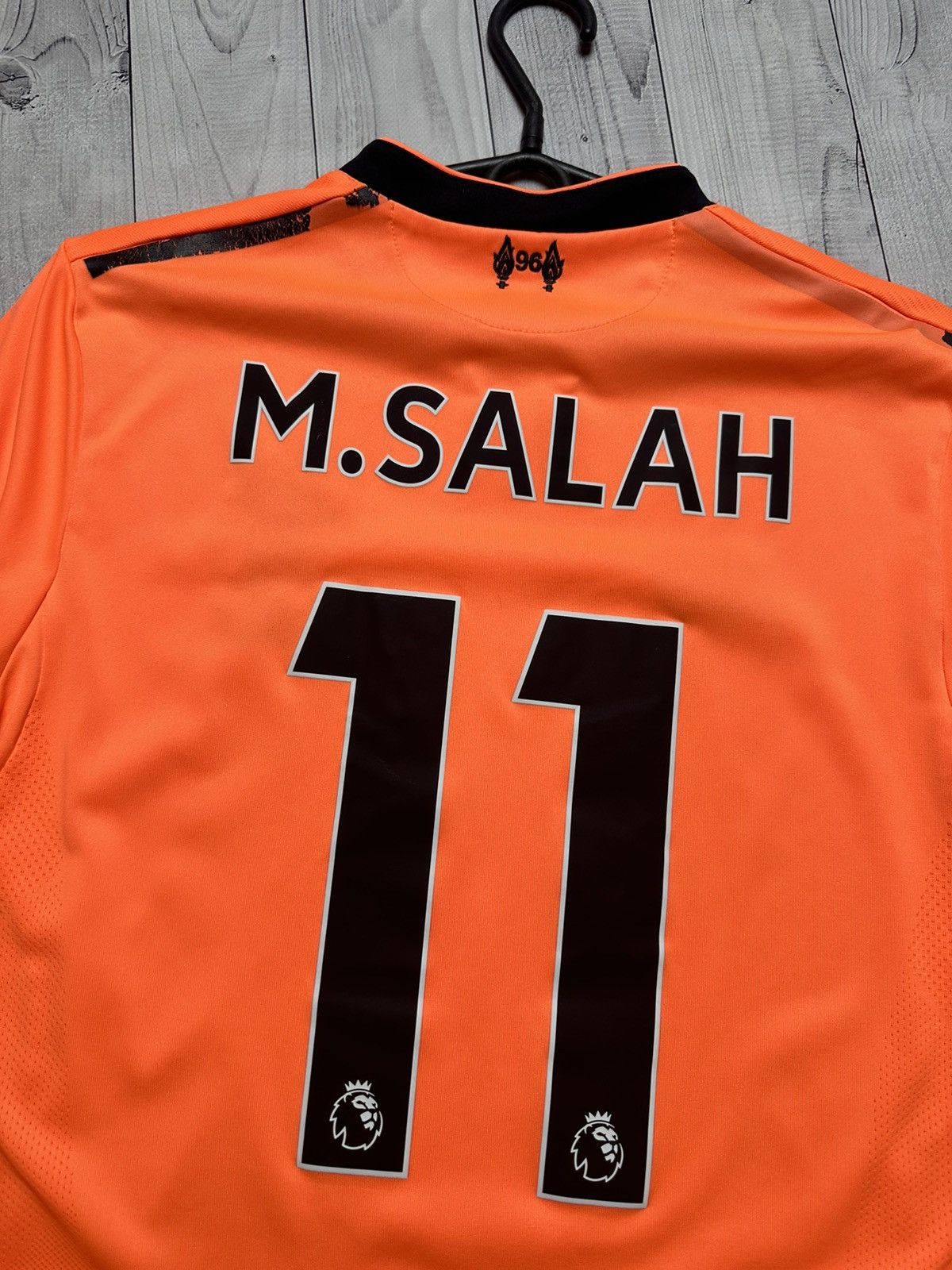 Vintage Vintage Liverpool 11 Salah soccer jersey size S rare Size US S / EU 44-46 / 1 - 3 Thumbnail
