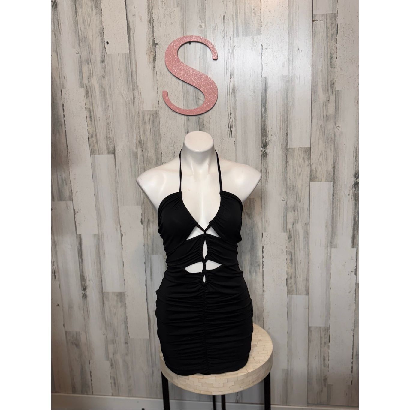 Other Black Cutout Ruched Halter Bodycon Mini Dress – Size Small Size S / US 4 / IT 40 - 1 Thumbnail