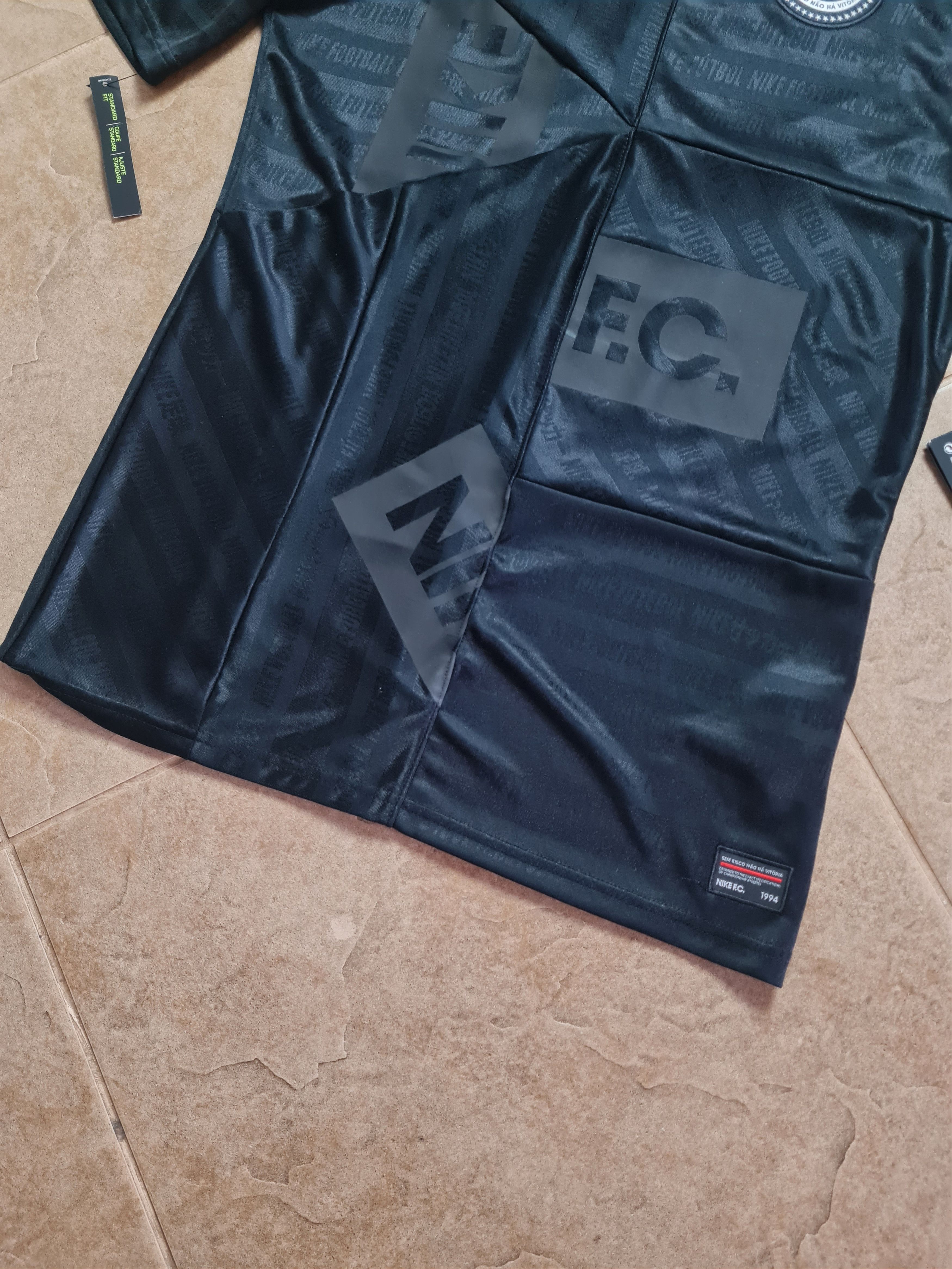 Nike T-shitrs Men’s FC Nike Football Club soccer foootball Jersey Size US S / EU 44-46 / 1 - 8 Thumbnail