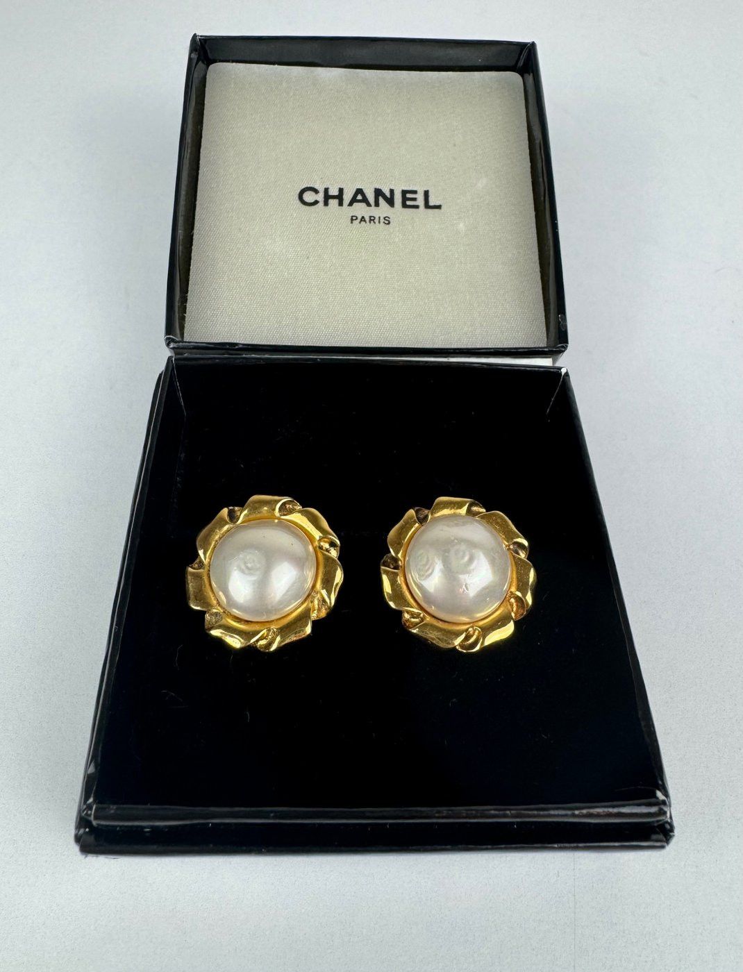 Chanel Chanel Faux Pearl Clip-ons Size ONE SIZE - 1 Thumbnail