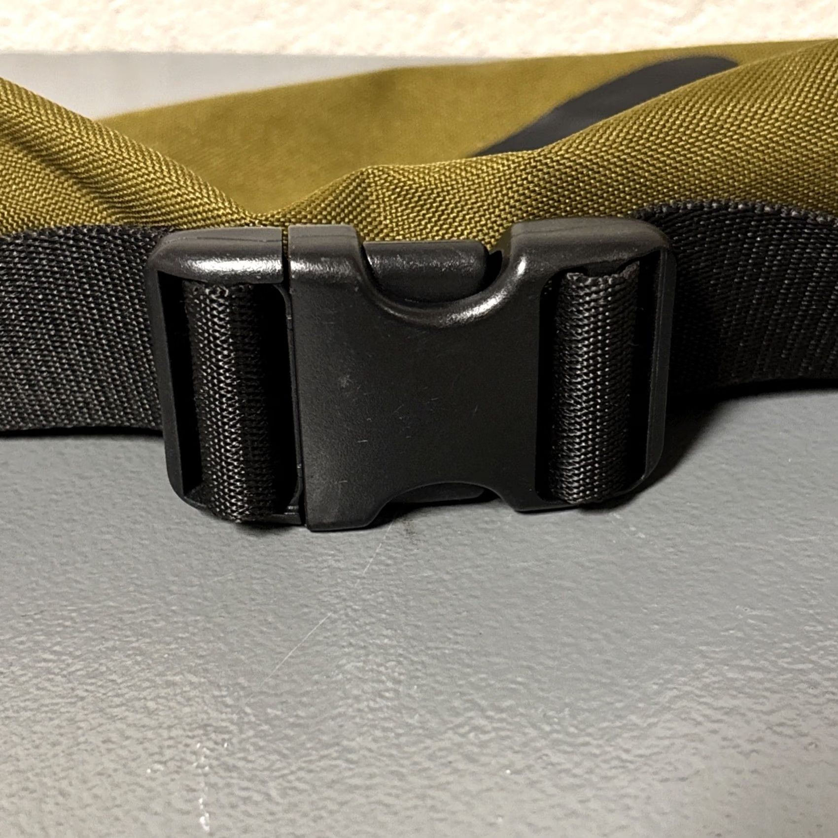 Nike Nike Heritage Waistpack 3L Belt Bag Fanny Pack Army Green Nylon Polyester Canvas Adjustable Strap Crossbody Unisex Adults Medium Varsity Buckle Size ONE SIZE - 3 Thumbnail