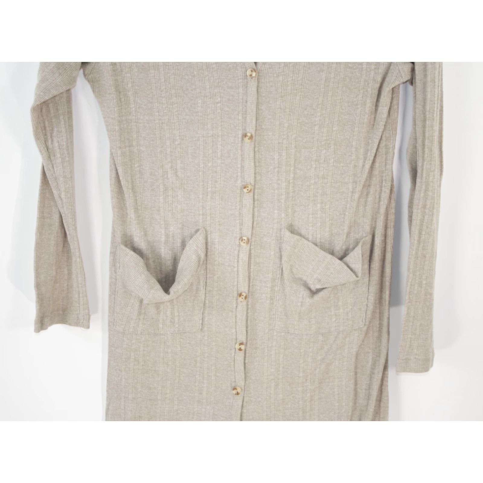 Essentials Womens Essentials Cardigan Sweater Long Button Front V-Neck Beige M NWOT Size XXL / US 16-18 / IT 52-54 - 5 Thumbnail