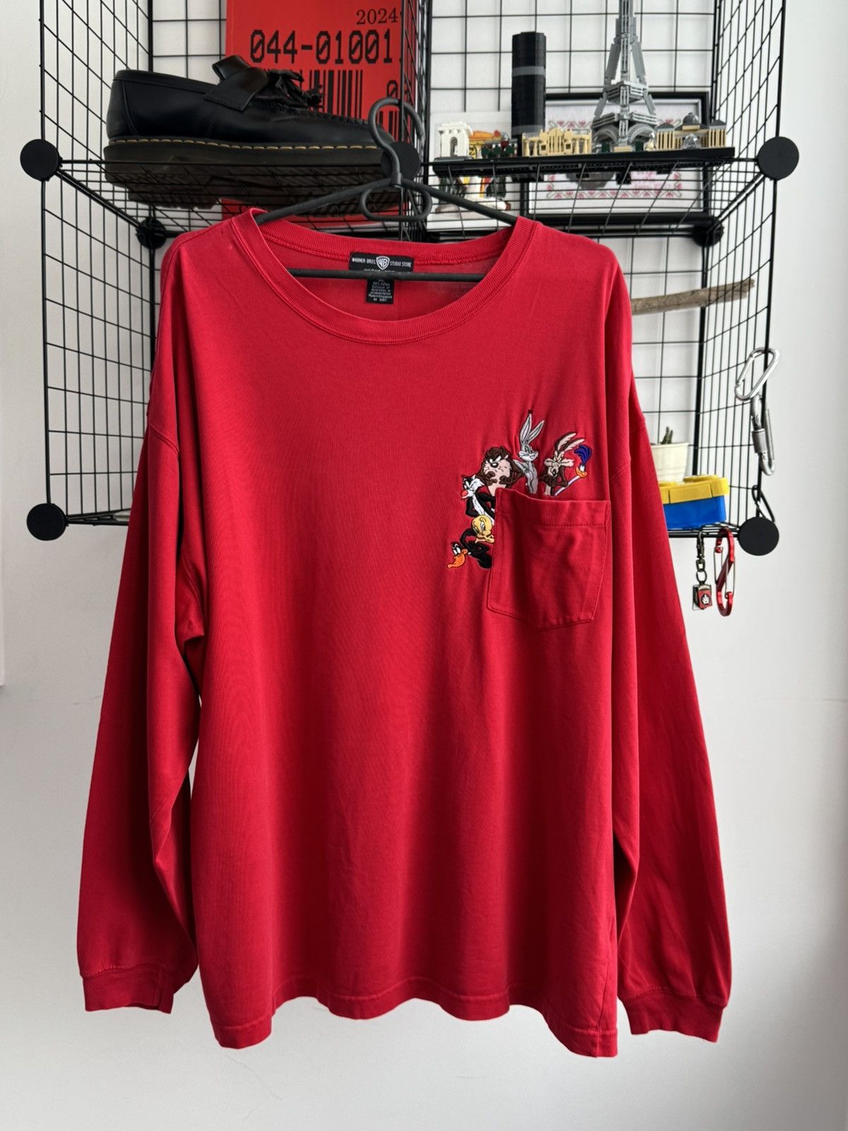 Warner Bros Vintage Warner Bros Red Long Sleeve Size US XL / EU 56 / 4 - 1 Thumbnail
