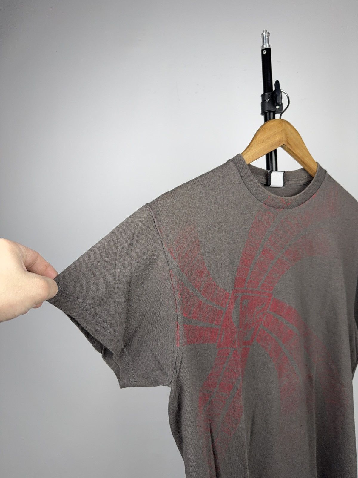 Quiksilver Faded Quiksilver Y2K Big Logo Graphic Tee Vintage Surf Skate Size US M / EU 48-50 / 2 - 11 Thumbnail