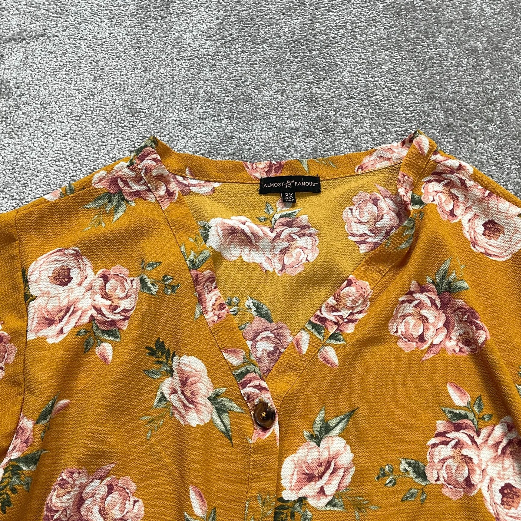 Almost Famous Almost & Famous Blouse Womens 3XL Mustard Floral Front Tie Short Sleeve Casual Size XXL / US 16-18 / IT 52-54 - 4 Thumbnail