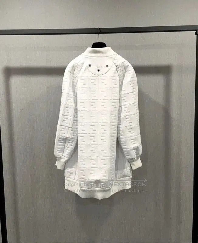 Fendi Fendi White Shearling Women's Coat . Size M / US 6-8 / IT 42-44 - 2 Thumbnail