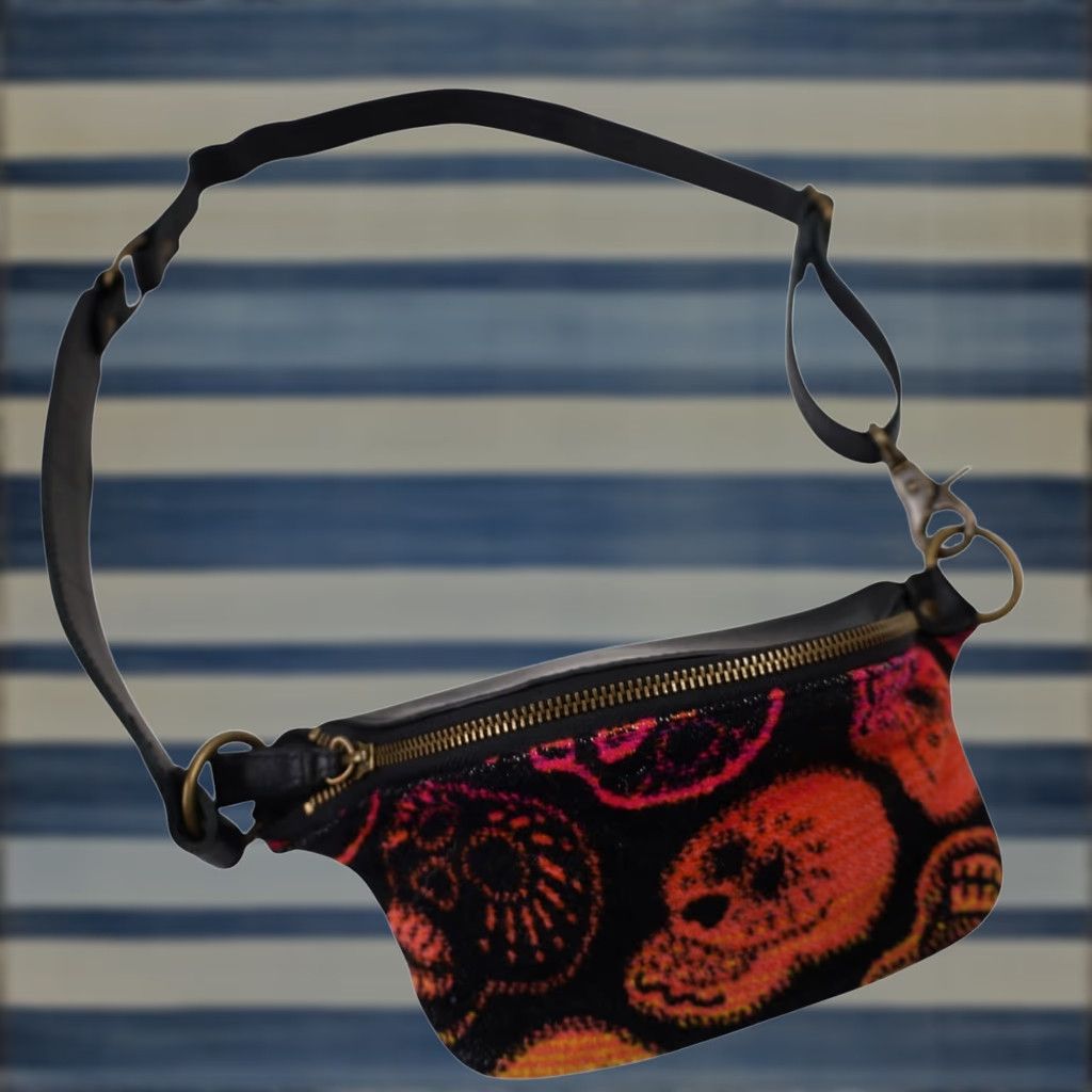 Pendleton VINTAGE Pendleton Sugar Skull Wool Cross Body Bag Size ONE SIZE - 1 Thumbnail