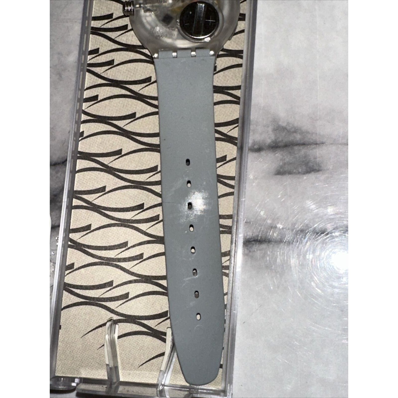 Swatch NEW VTG '96 Swatch Scuba 200 LOOMI Walk On SDK907 Glows Size 38 - 6 Thumbnail