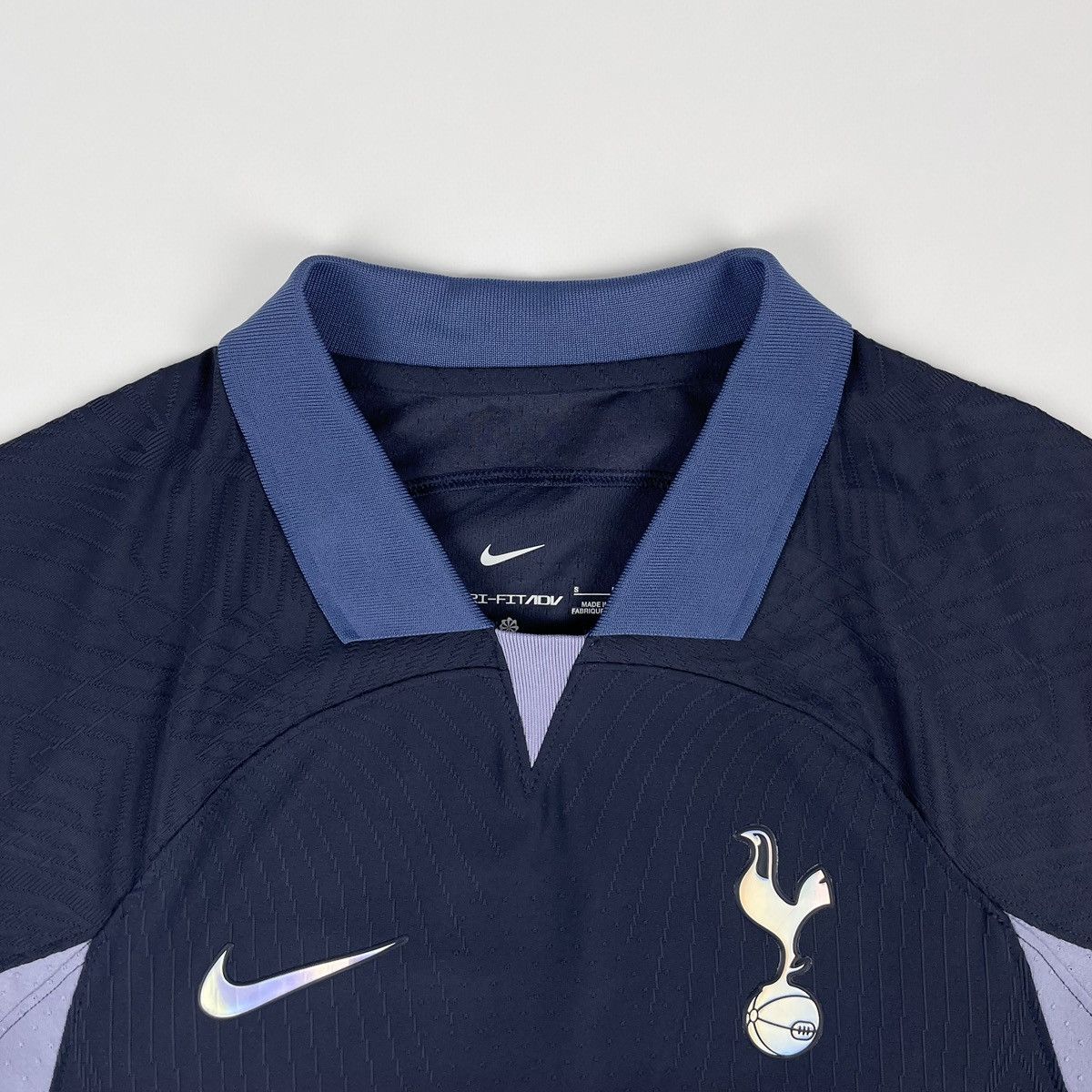 Nike Tottenham Hotspur 2023/24 Away Soccer Jersey Football Tshirt Size US S / EU 44-46 / 1 - 4 Thumbnail
