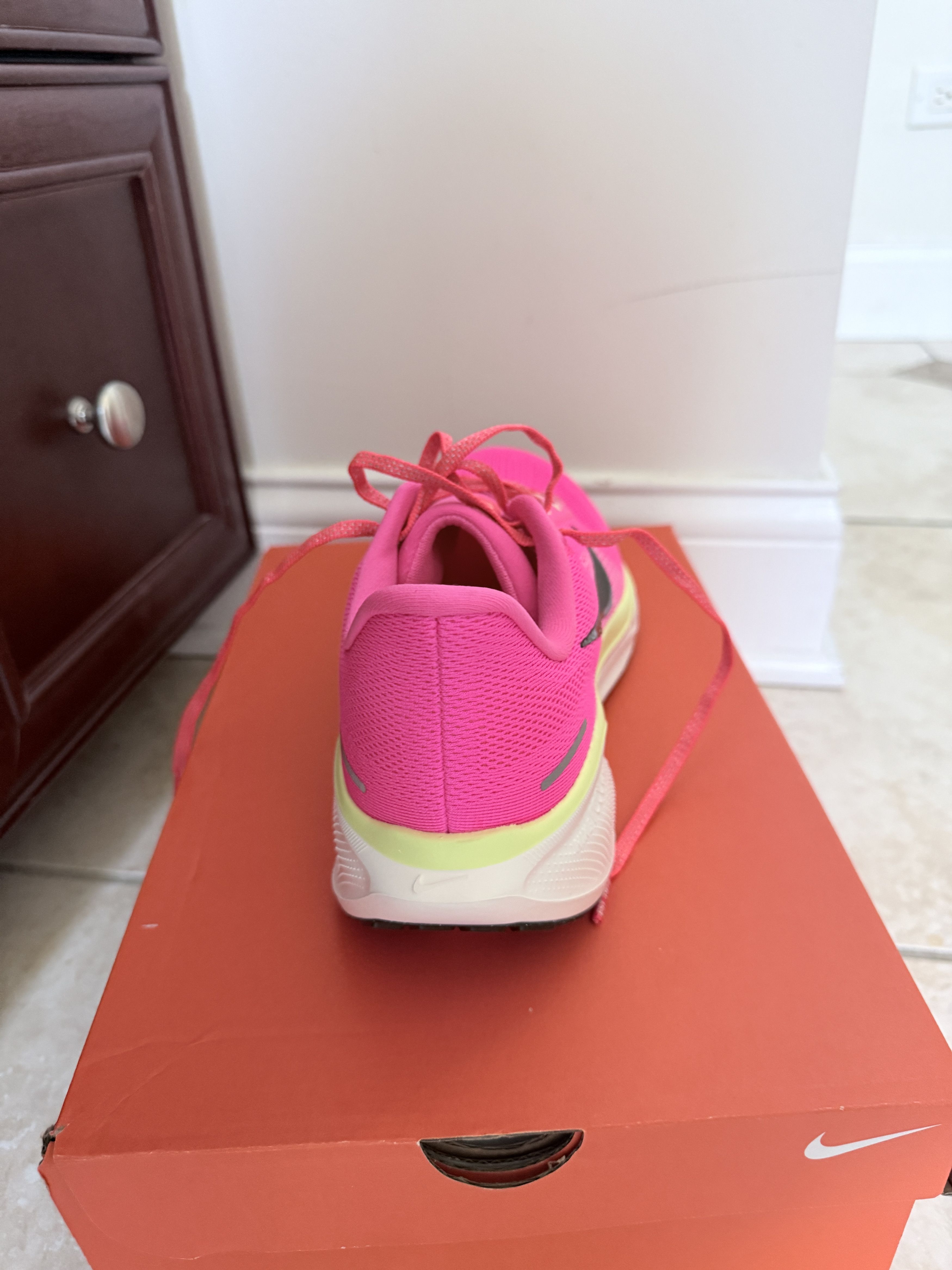 Nike Nike Pegasus 41 Hyper Pink/Sequoia/Guava Ice|M11 | DEADSTOCK Size US 11 / EU 44 - 4 Thumbnail