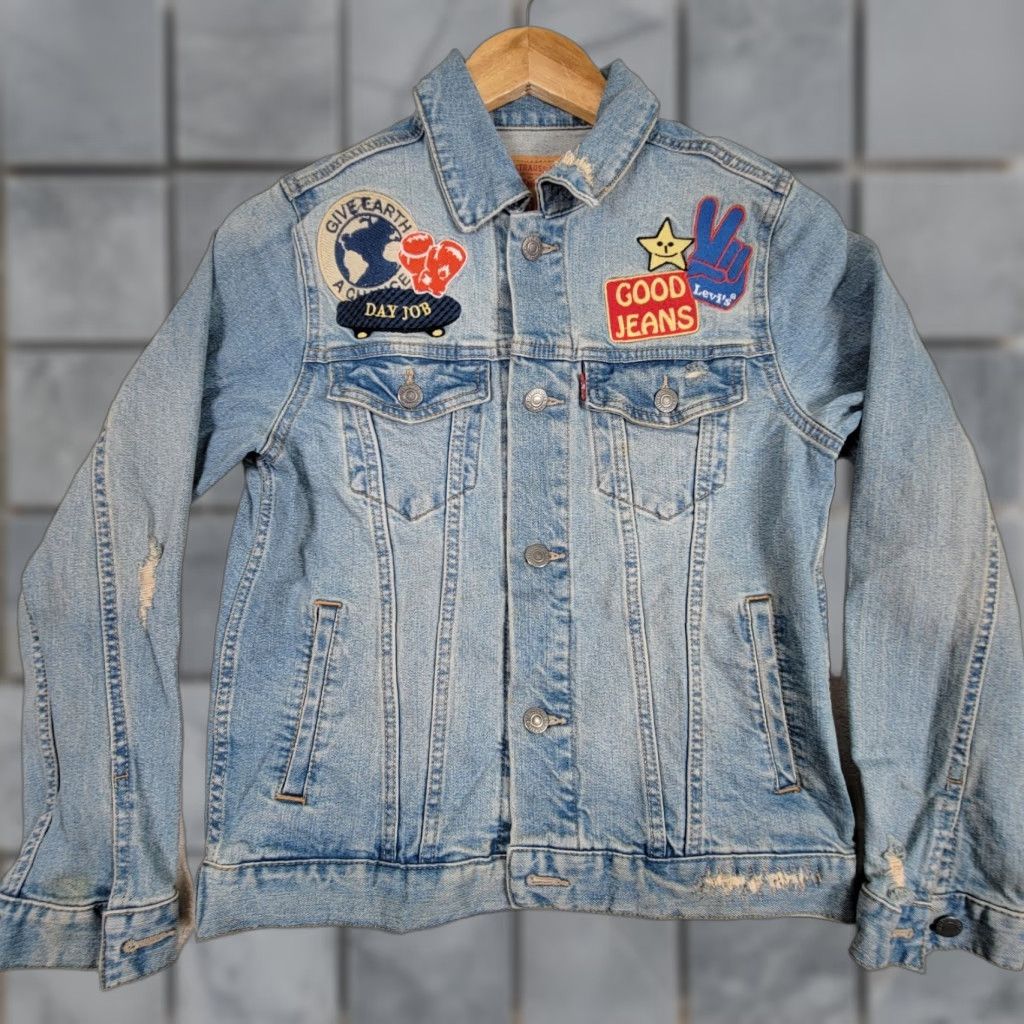 Levi's VINTAGE Levi's Limited Edition Men's Medium Blue Multi-Patched Denim Jacket Jacket Size US M / EU 48-50 / 2 - 1 Thumbnail