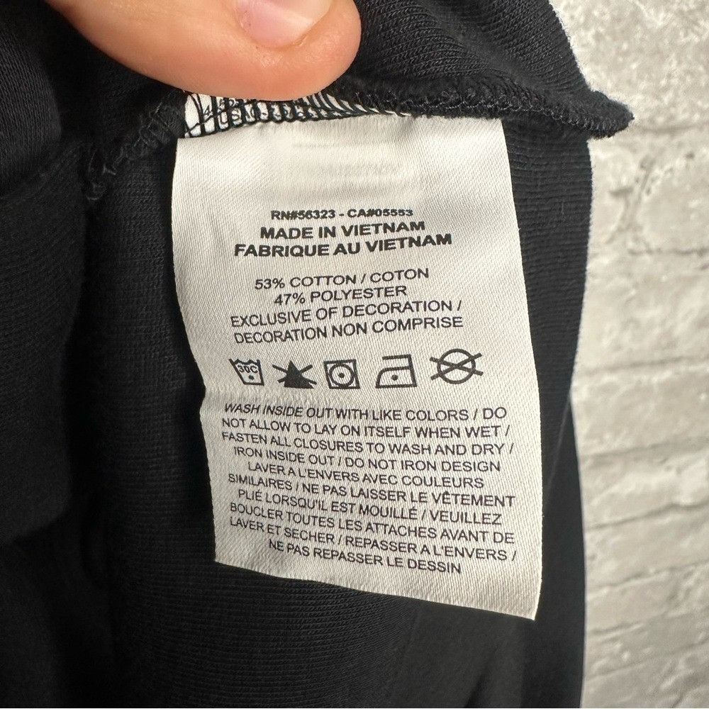 Nike Nike Women's Tech Fleece High Waisted 3” Pleated Shorts NWT Size 38" / US 16 / IT 52 - 14 Thumbnail