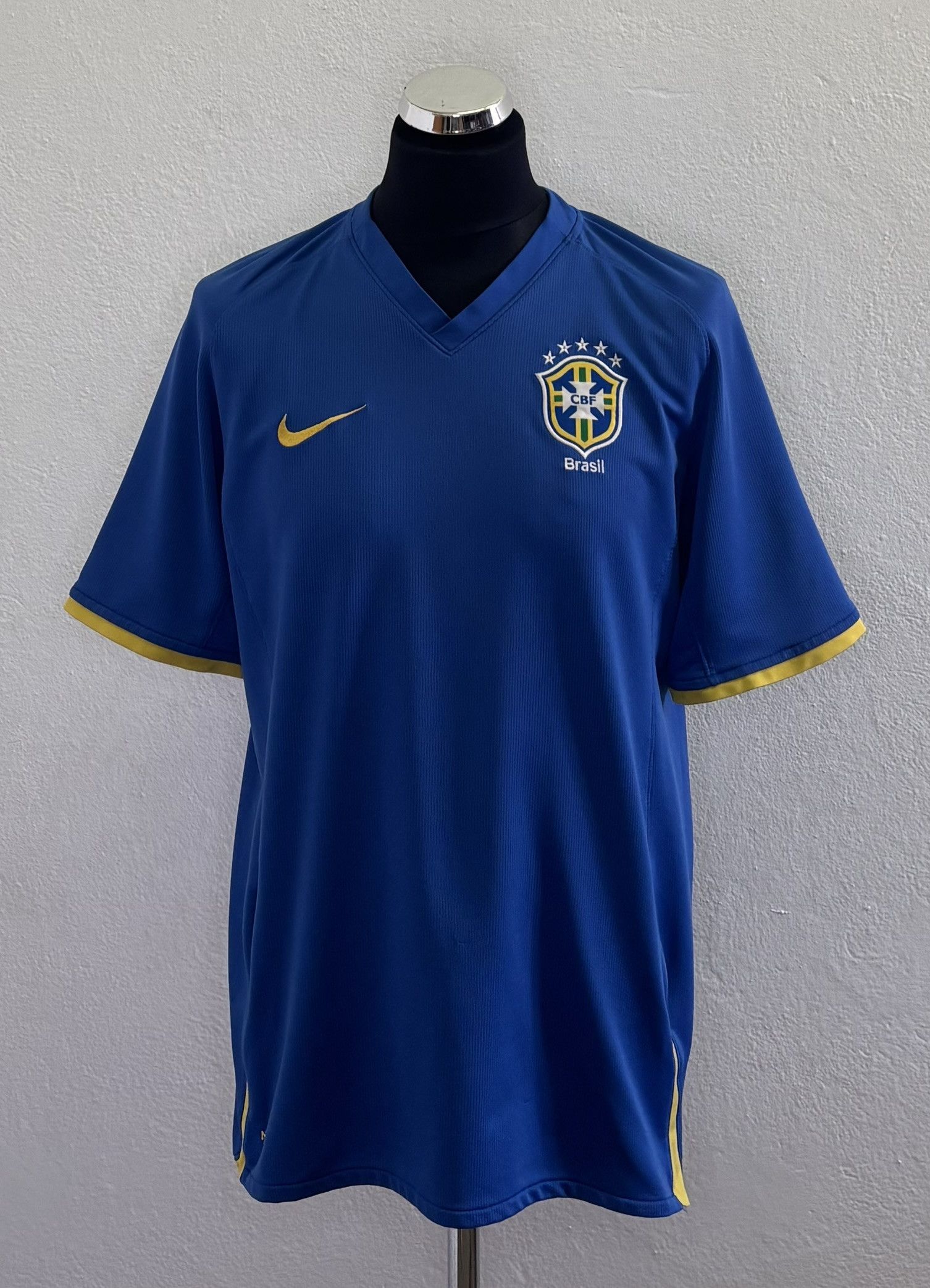 Nike Brazil 2008 Away Nike Football Jersey Large Size US L / EU 52-54 / 3 - 1 Thumbnail