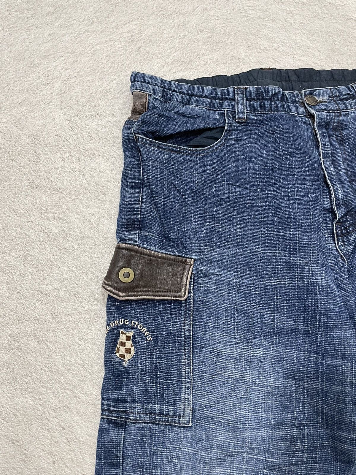 Japanese Brand 2000s Drug Japan Cargo Denim Washed Distressed Y2K Size US 32 / EU 48 - 4 Thumbnail