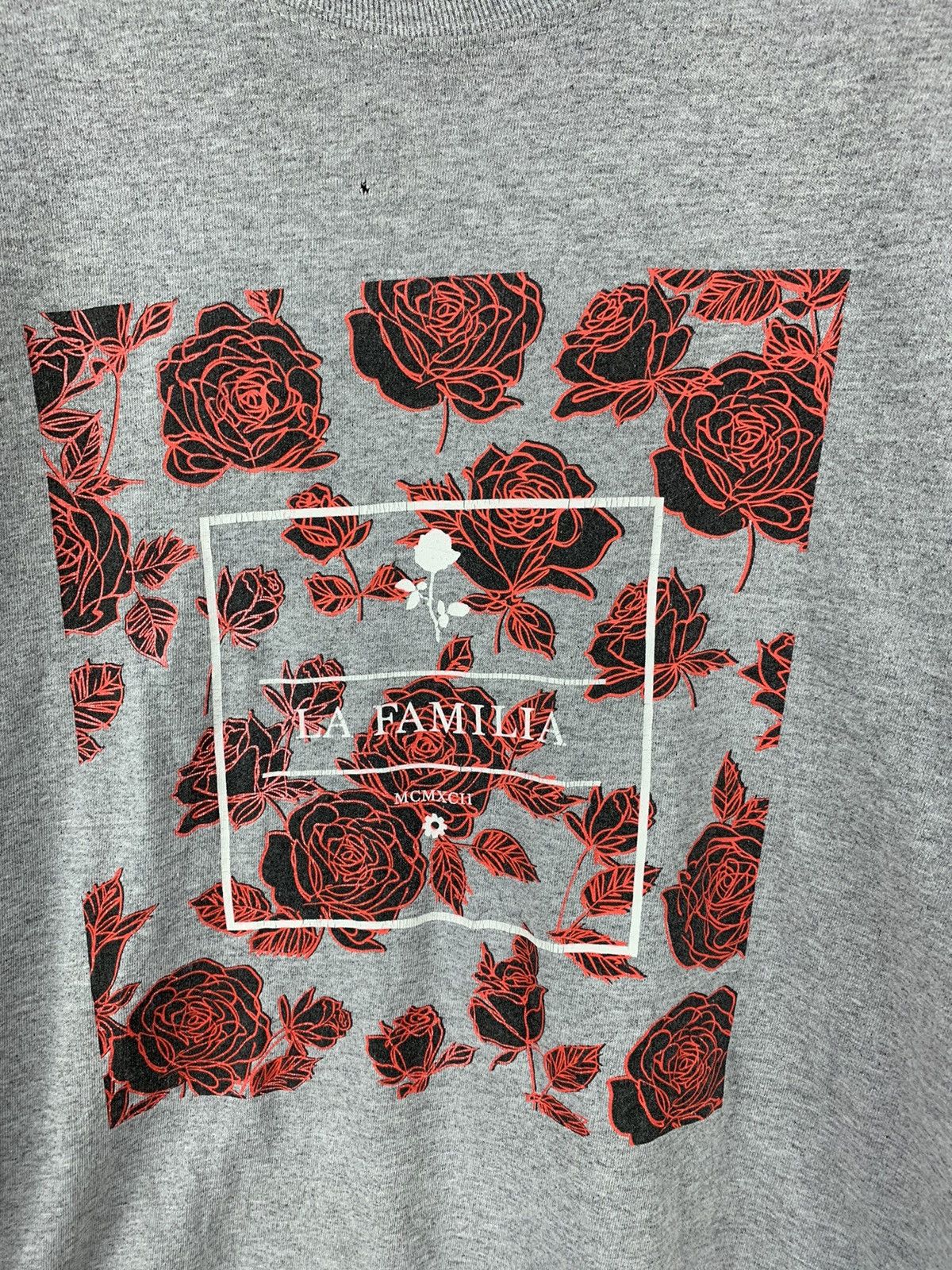 Rap Tees Steals! La Familia Hip Hop Streetwear Culture Logo Tee Size US M / EU 48-50 / 2 - 2 Thumbnail