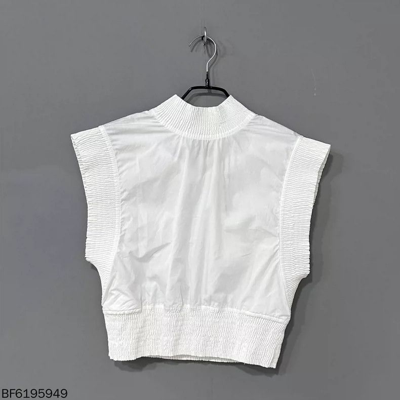 Louis Vuitton Louis Vuitton 23 Spring/Summer New Stand Neck Ruffled Shir Size XS / US 0-2 / IT 36-38 - 2 Thumbnail