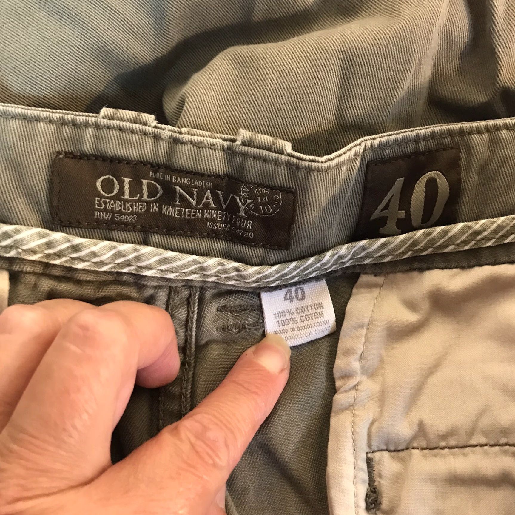 Old Navy Old Navy Men's Chino Shorts Size 40 Green Casual Summer Cotton Flat Front Size US 40 / EU 56 - 3 Thumbnail