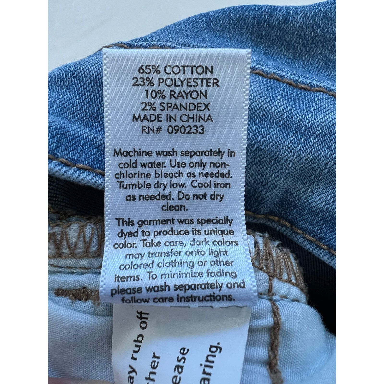 Pacsun Pacsun Super Stretch Shortie Mid-Rise Denim Shorts Size 28 Size 28" / US 6 / IT 42 - 7 Thumbnail