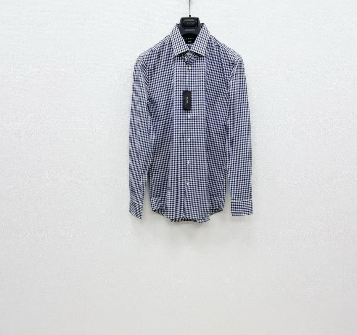 Hugo Boss HUGO BOSS 100% Cotton Long Sleeve Shirt J30 Size US S / EU 44-46 / 1 - 1 Thumbnail