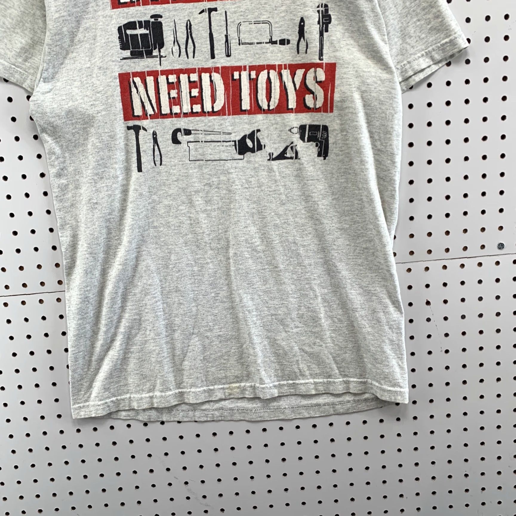 Fruit Of The Loom Vintage Big Boys Needs Toys Shirt Adult L Gray Short Sleeve Tool Graphic Outdoor Size US L / EU 52-54 / 3 - 6 Thumbnail