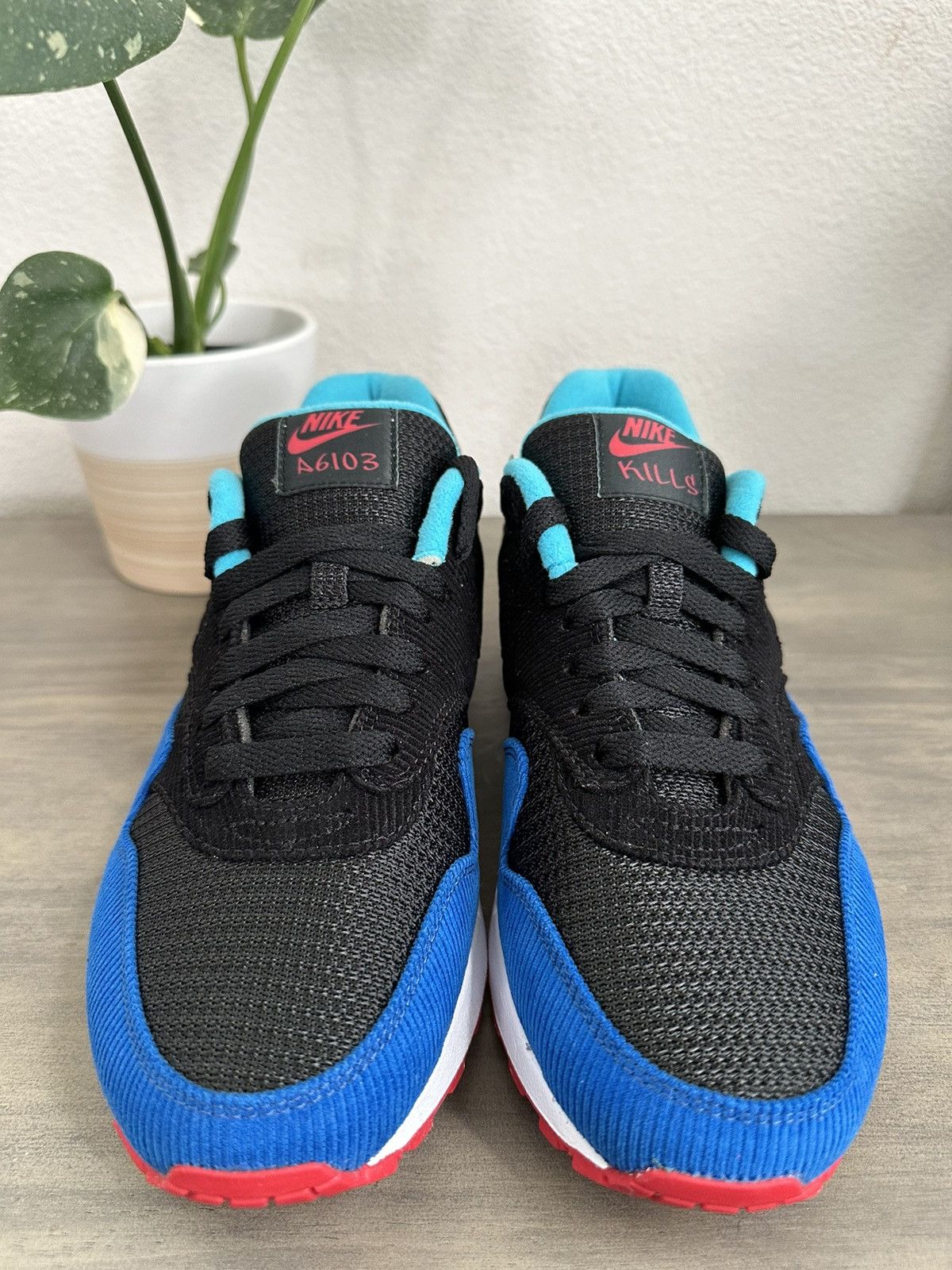 Nike Nike Air Max 1 Ultramarine Air Huarache Light Corduroy 8.5 Size US 8.5 / EU 41-42 - 5 Thumbnail