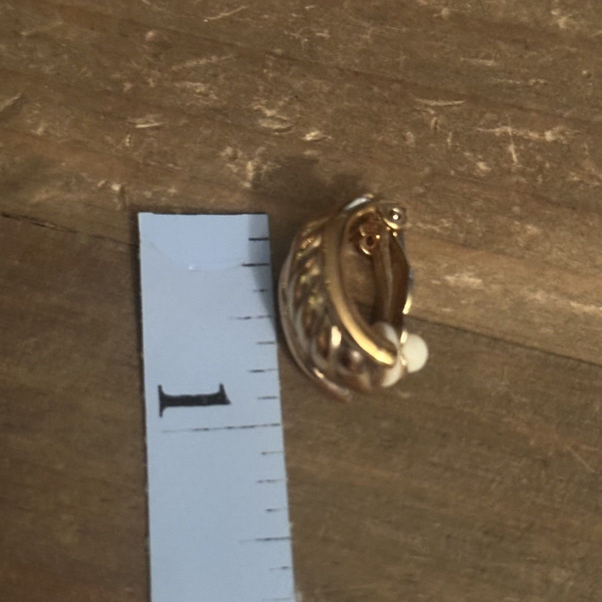 Vintage Vintage chunky gold tone curved clip on hoop earrings Size ONE SIZE - 3 Thumbnail